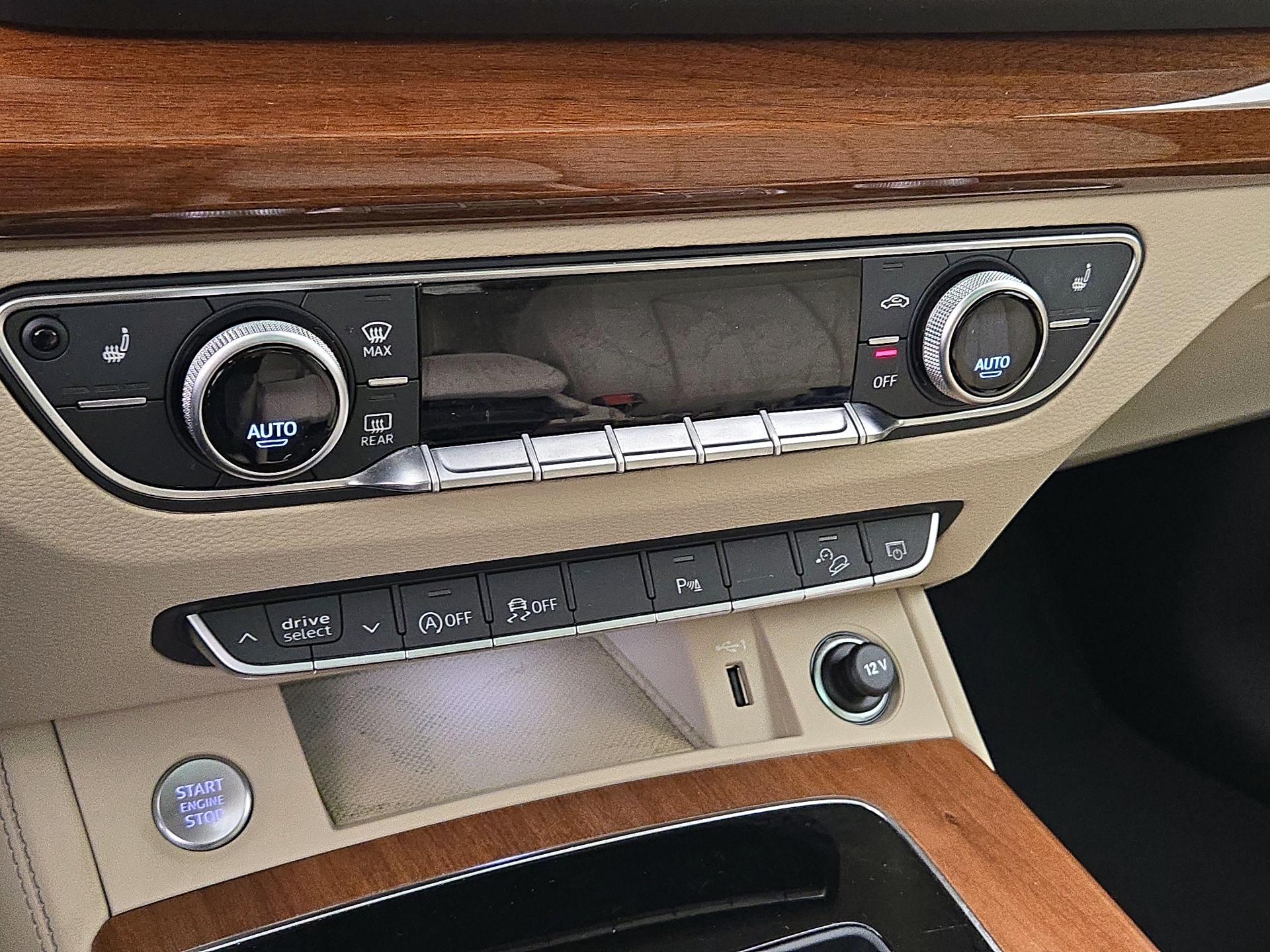 Thumbnail: 2022 Audi Q5 - 17