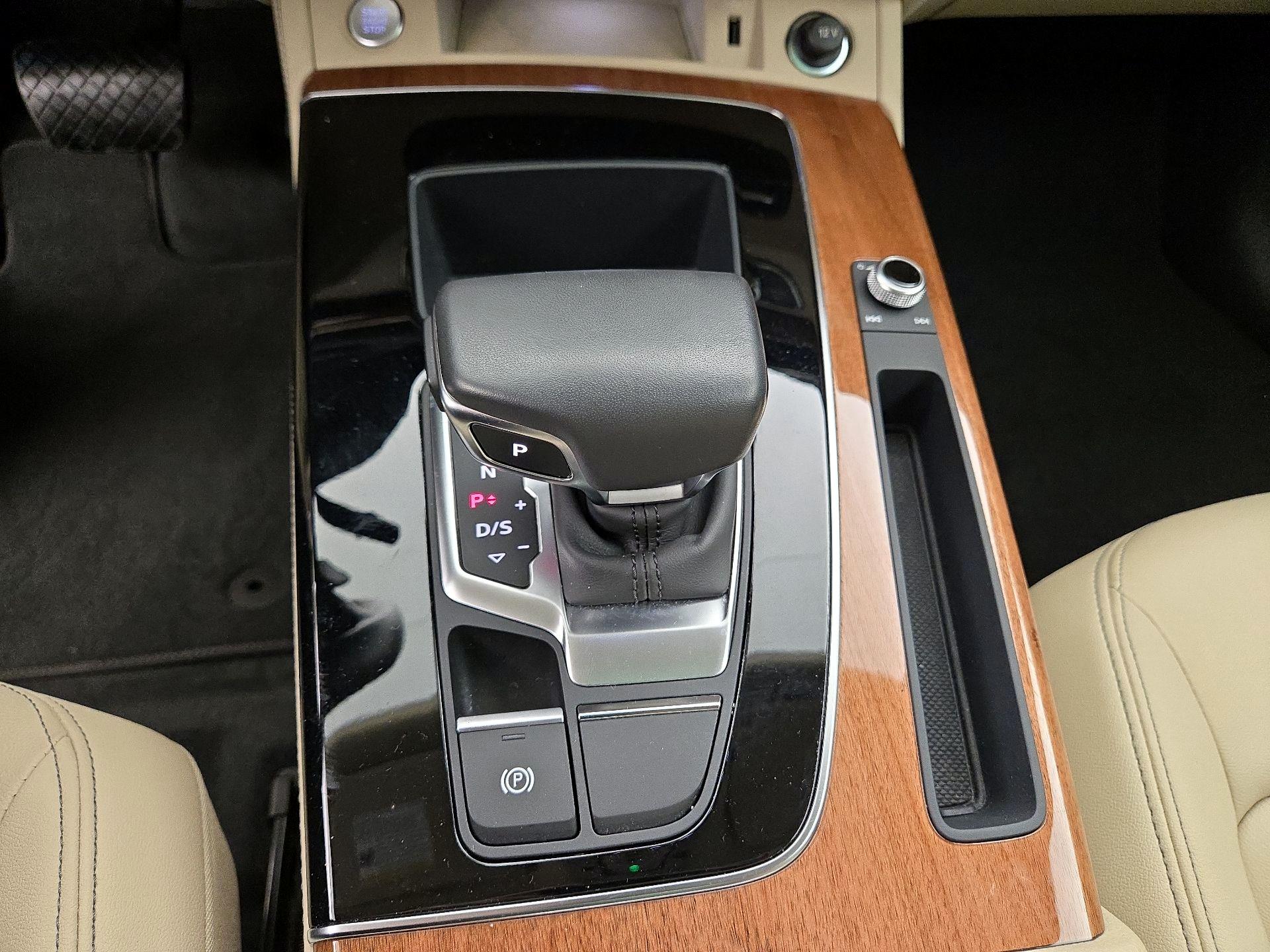 Thumbnail: 2022 Audi Q5 - 18