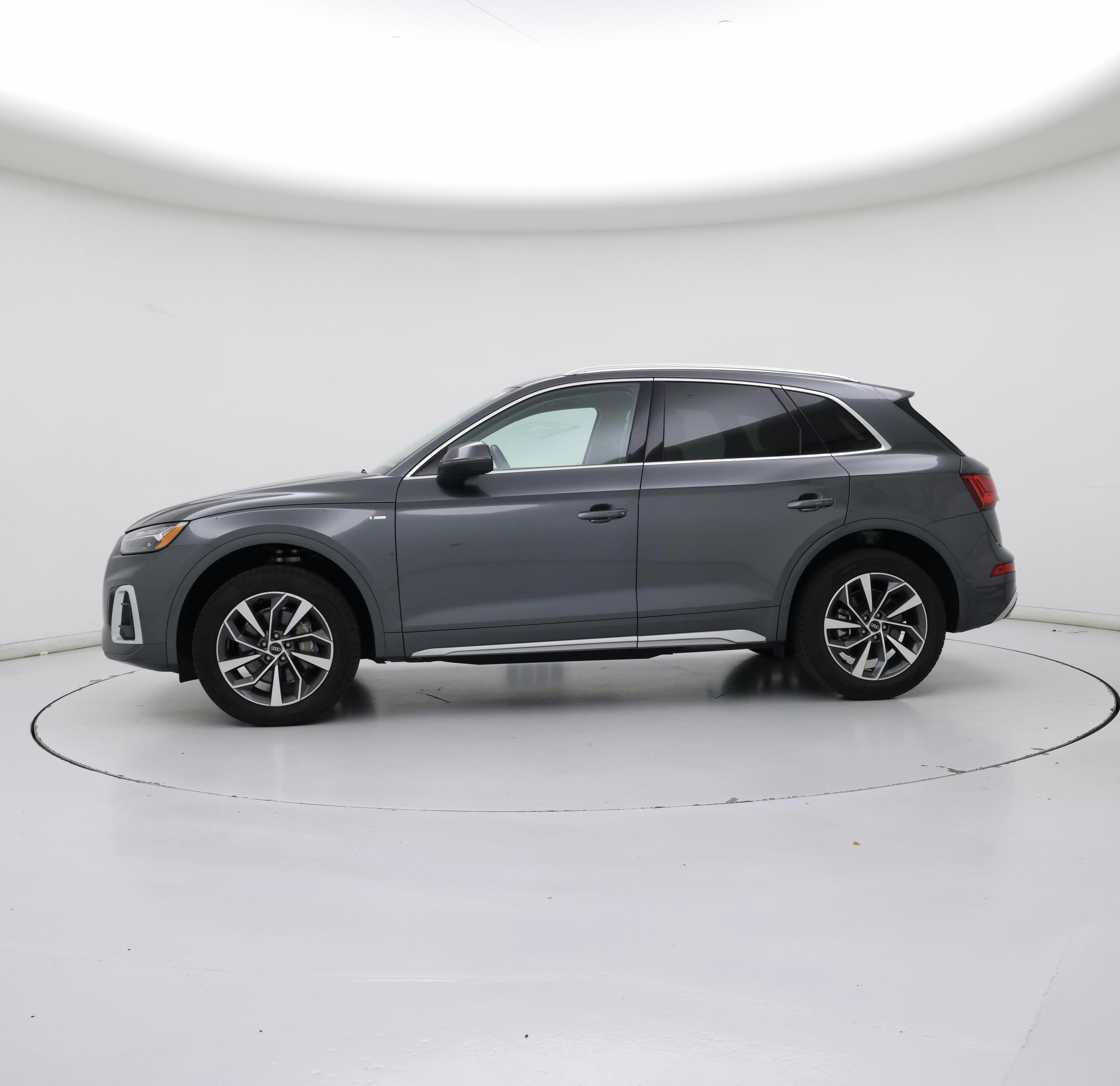 Thumbnail: 2022 Audi Q5 - 3