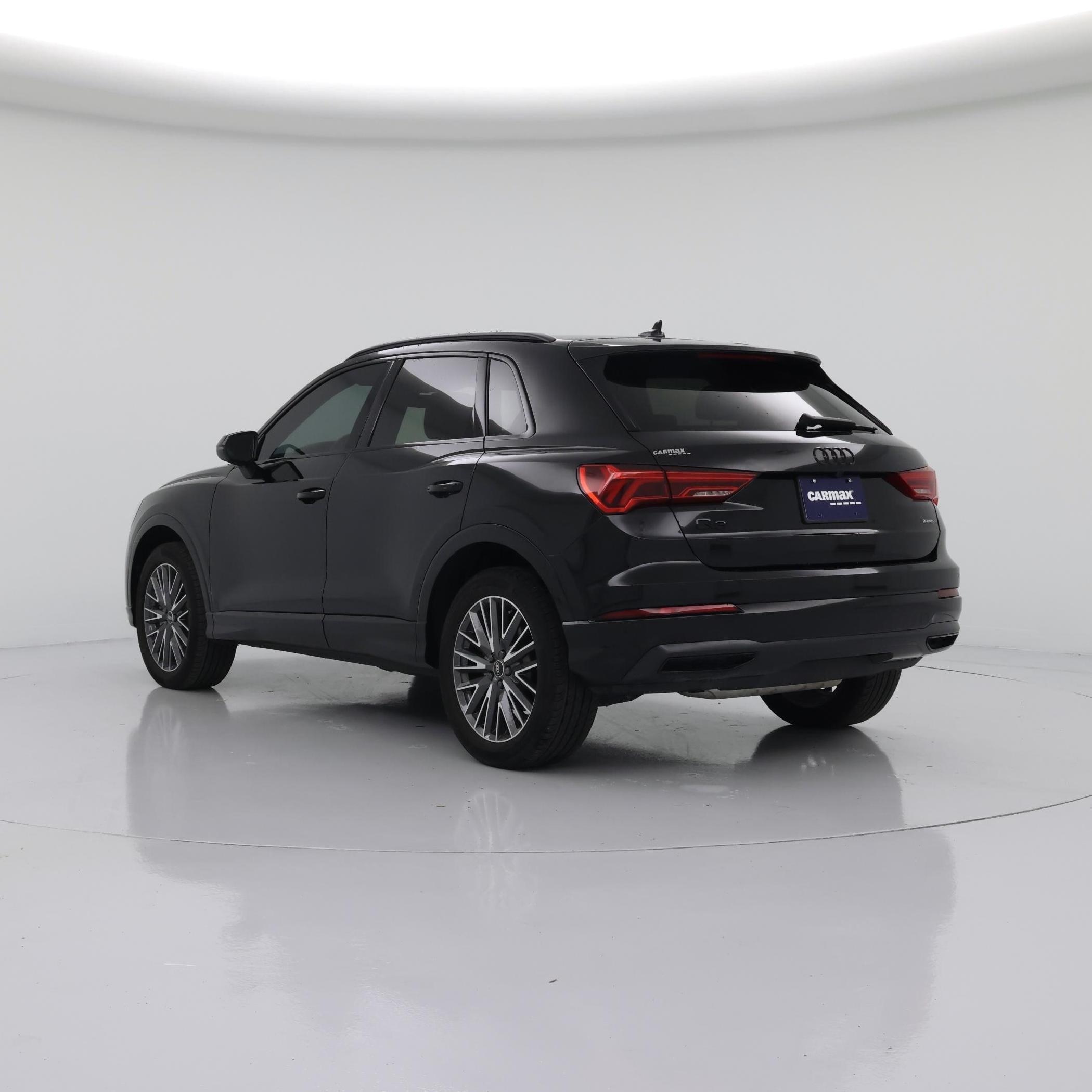 Thumbnail: 2023 Audi Q3 - 2