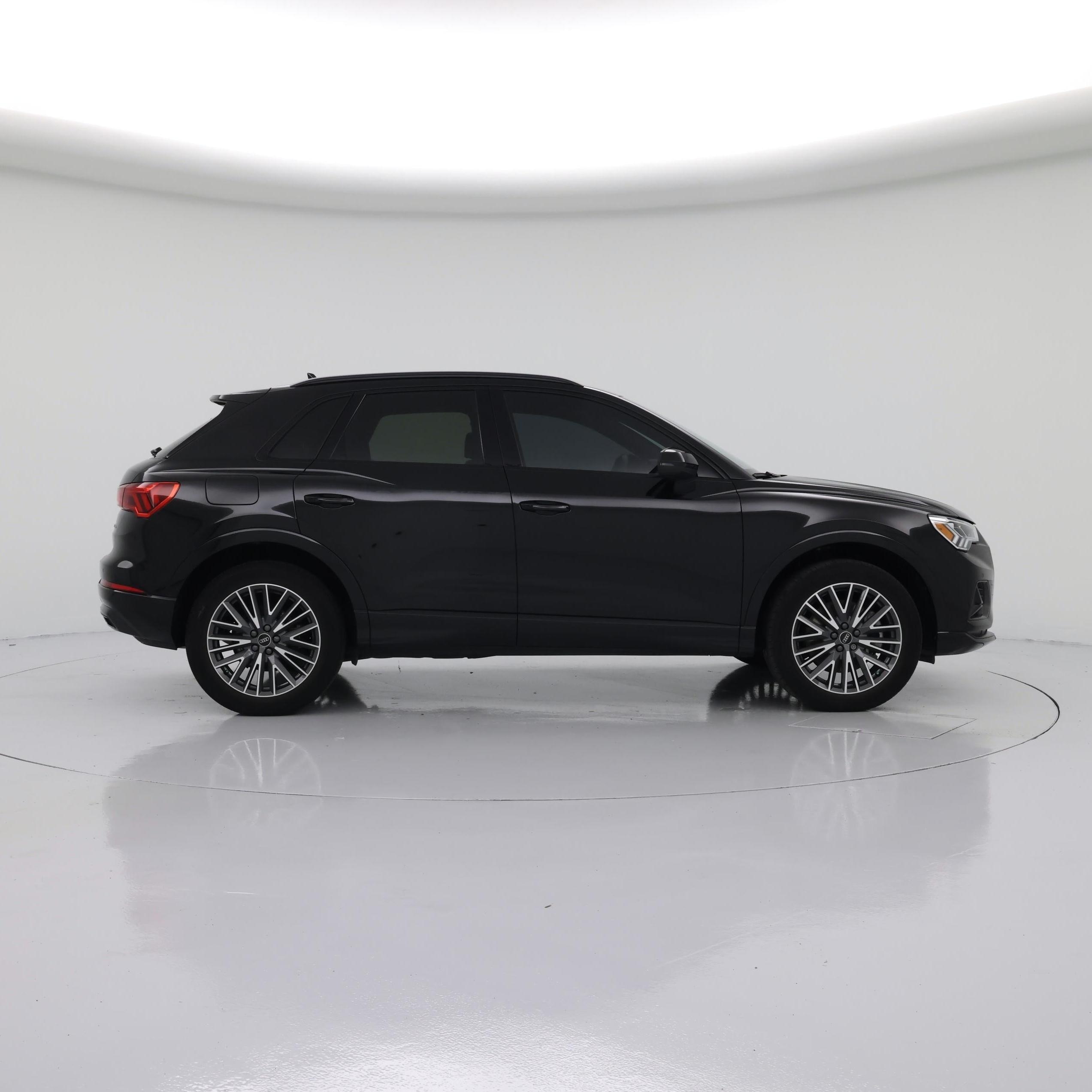Thumbnail: 2023 Audi Q3 - 7