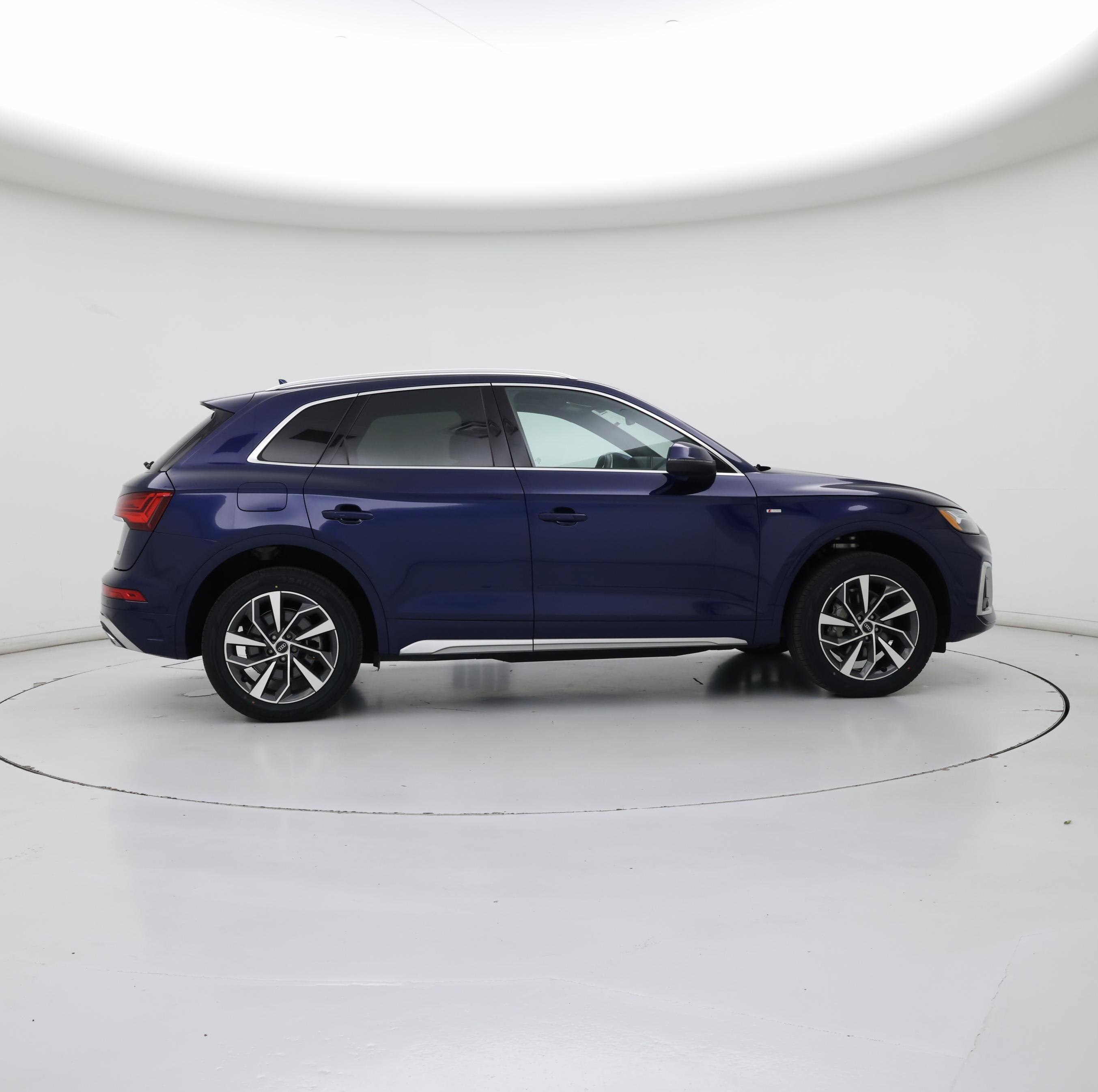 Thumbnail: 2023 Audi Q5 - 7