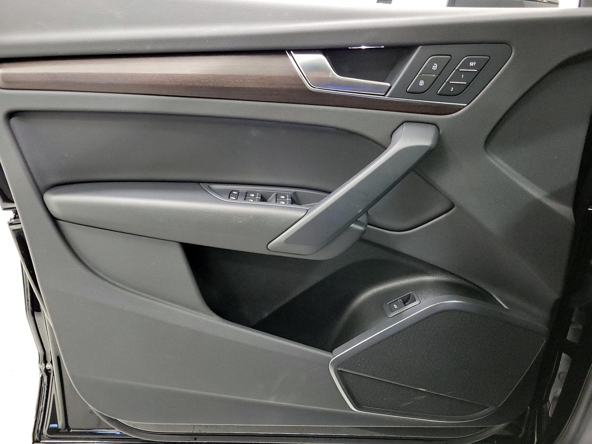 Thumbnail: 2022 Audi Q5 - 12