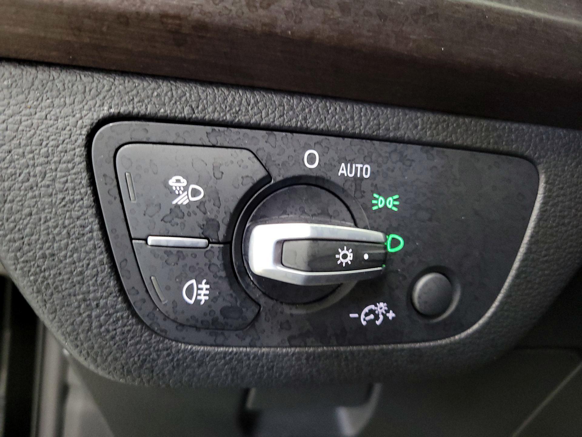 Thumbnail: 2022 Audi Q5 - 13