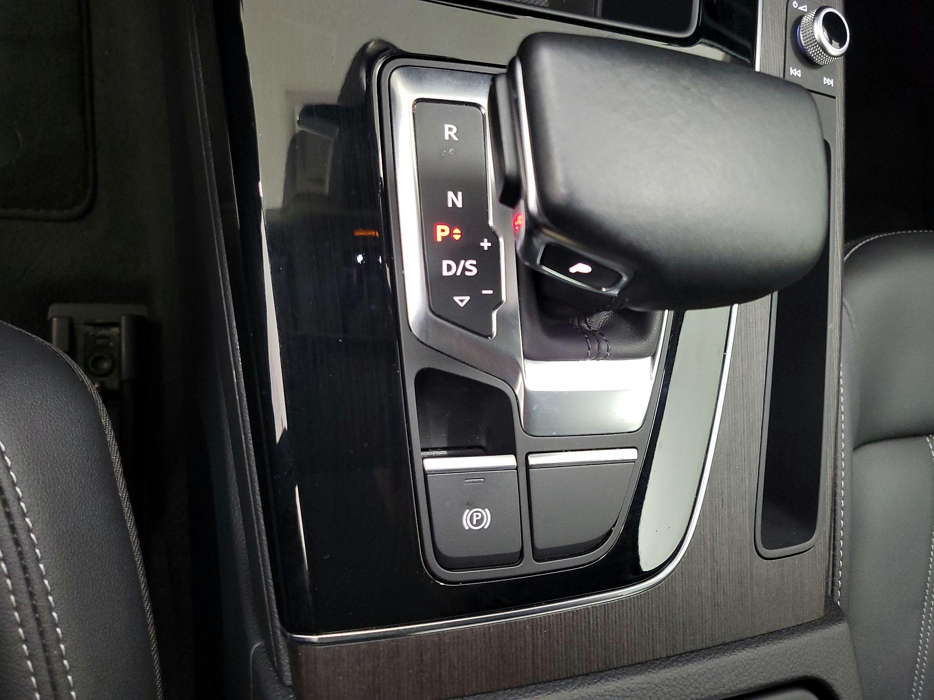 Thumbnail: 2022 Audi Q5 - 17