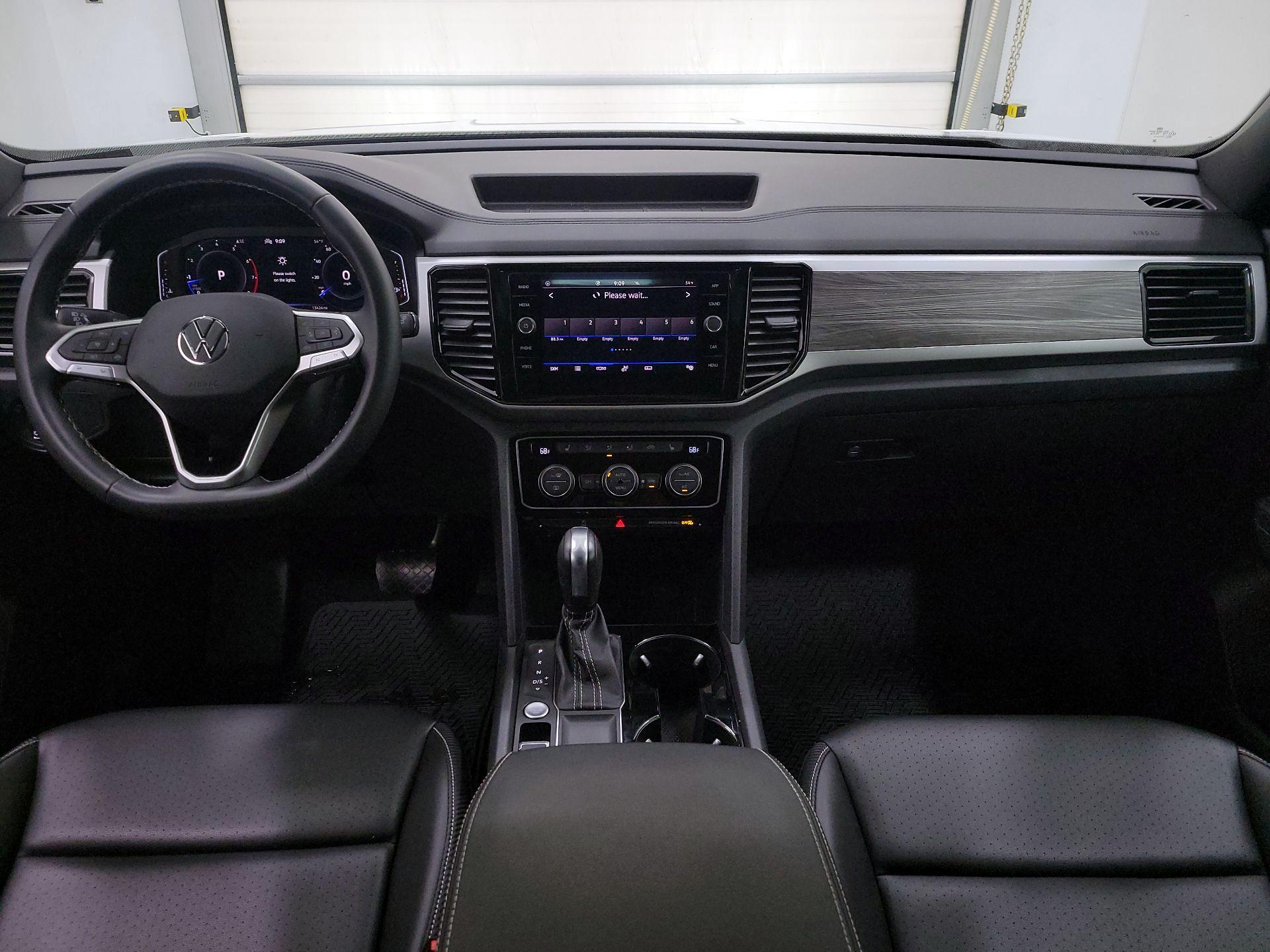 Thumbnail: 2023 Volkswagen Atlas - 9