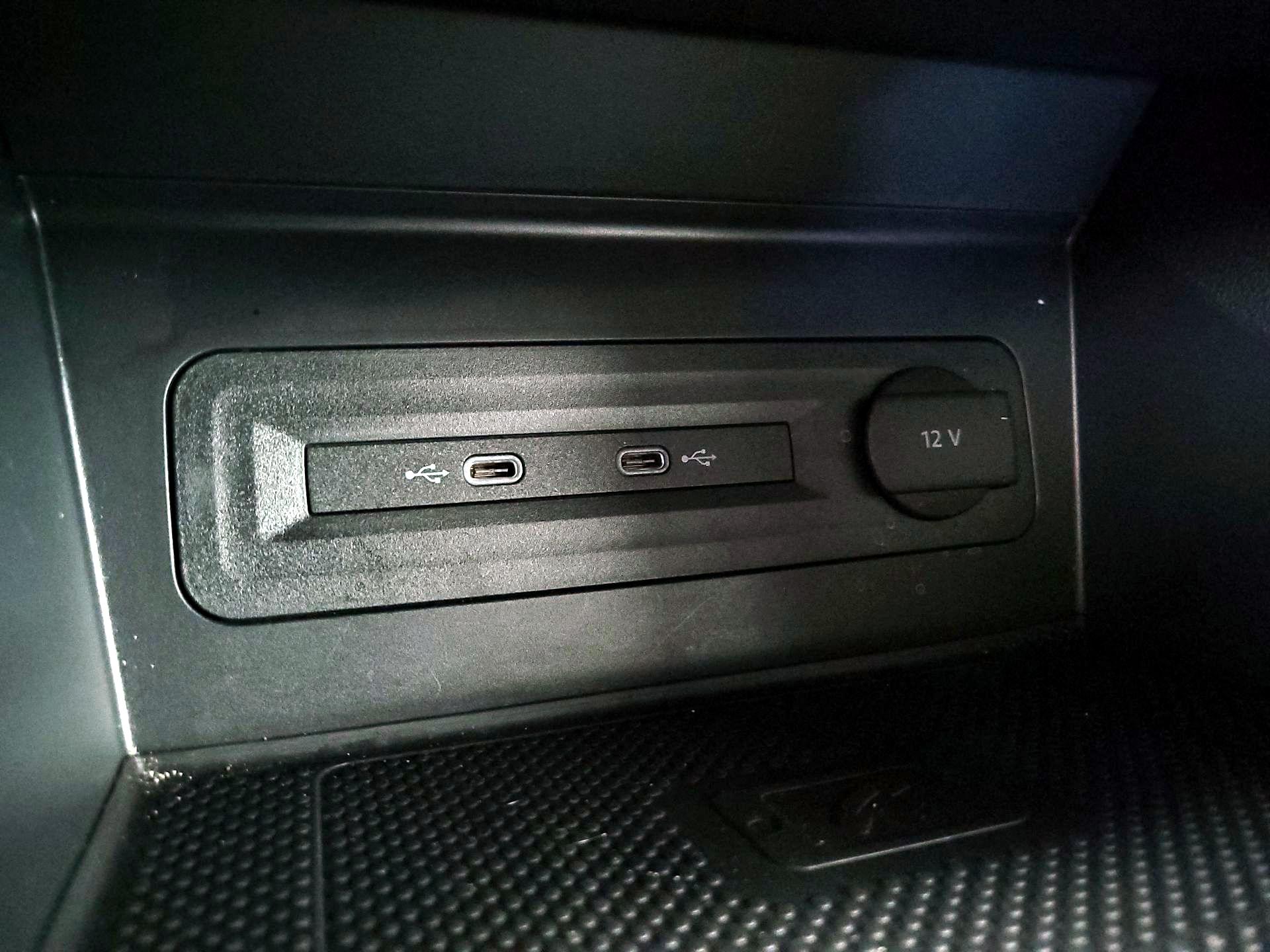 Thumbnail: 2023 Volkswagen Atlas - 18