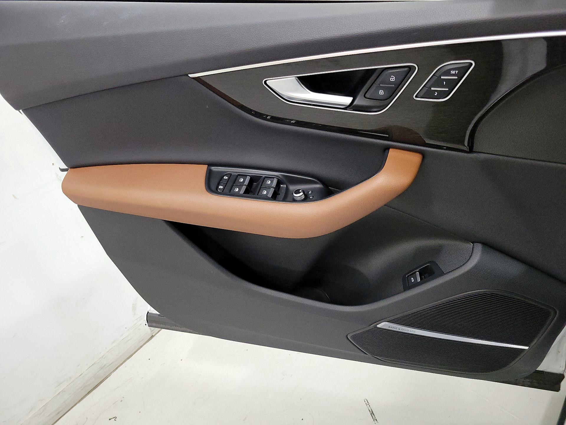 Thumbnail: 2022 Audi Q7 - 12