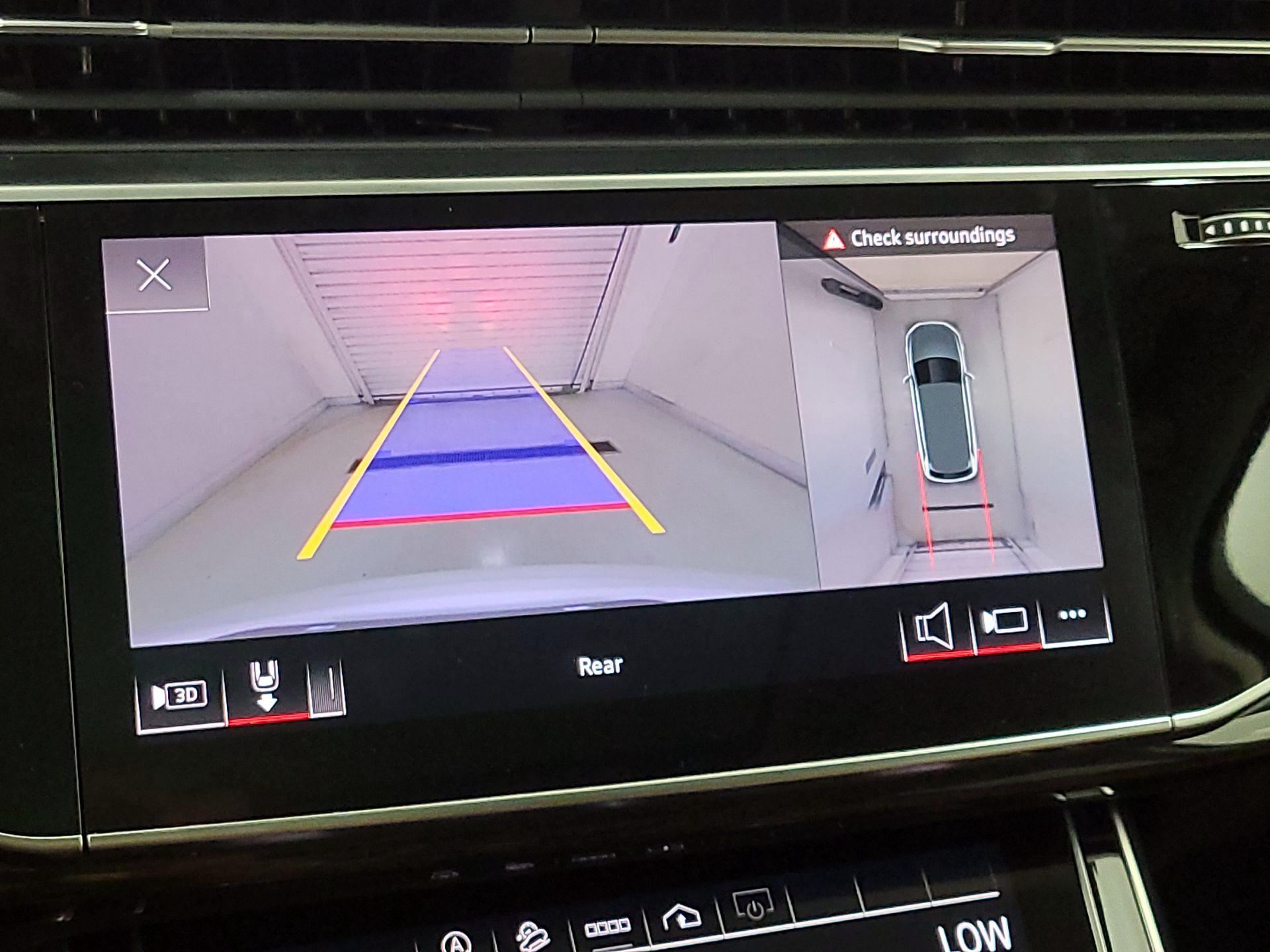 Thumbnail: 2022 Audi Q7 - 14