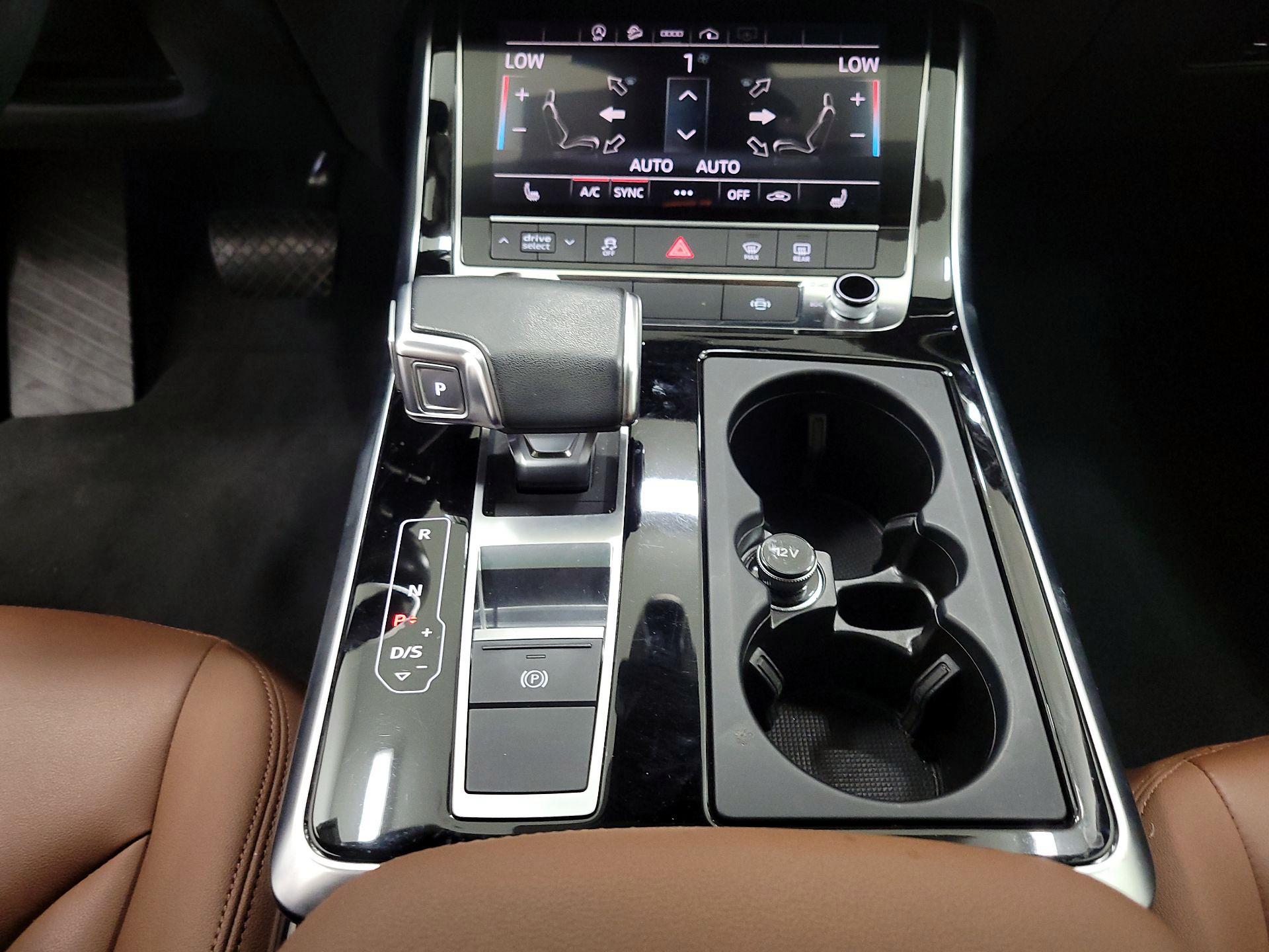 Thumbnail: 2022 Audi Q7 - 17