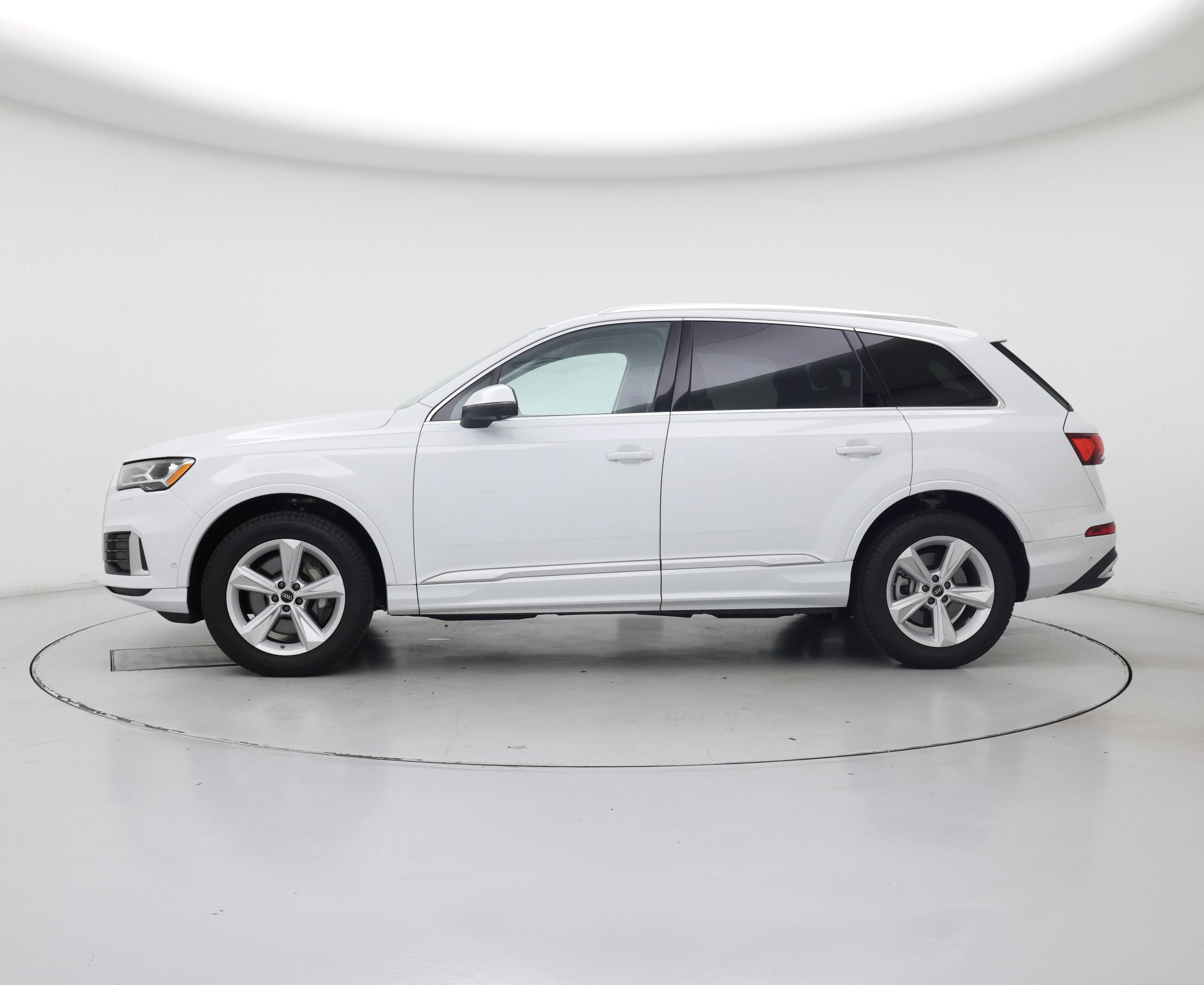 Thumbnail: 2022 Audi Q7 - 3