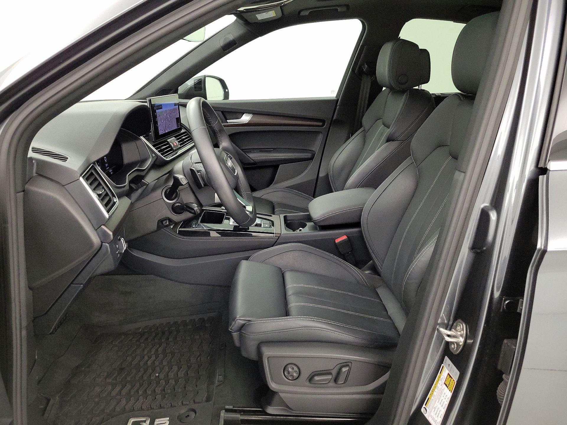 Thumbnail: 2023 Audi Q5 - 11