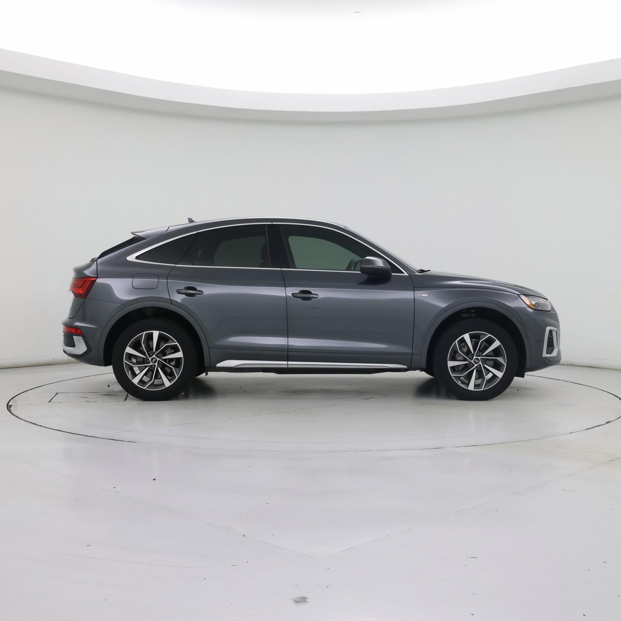 Thumbnail: 2023 Audi Q5 - 7
