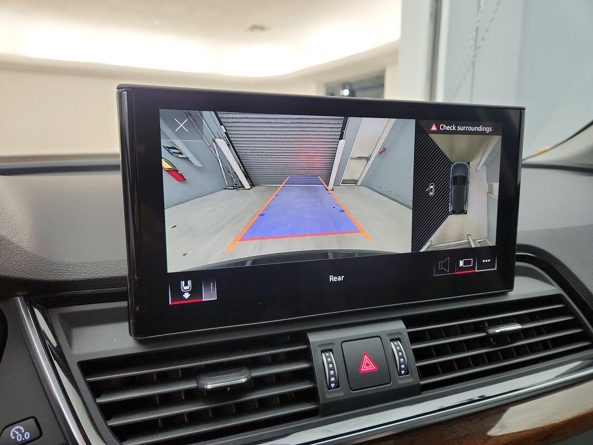 Thumbnail: 2022 Audi Q5 - 14