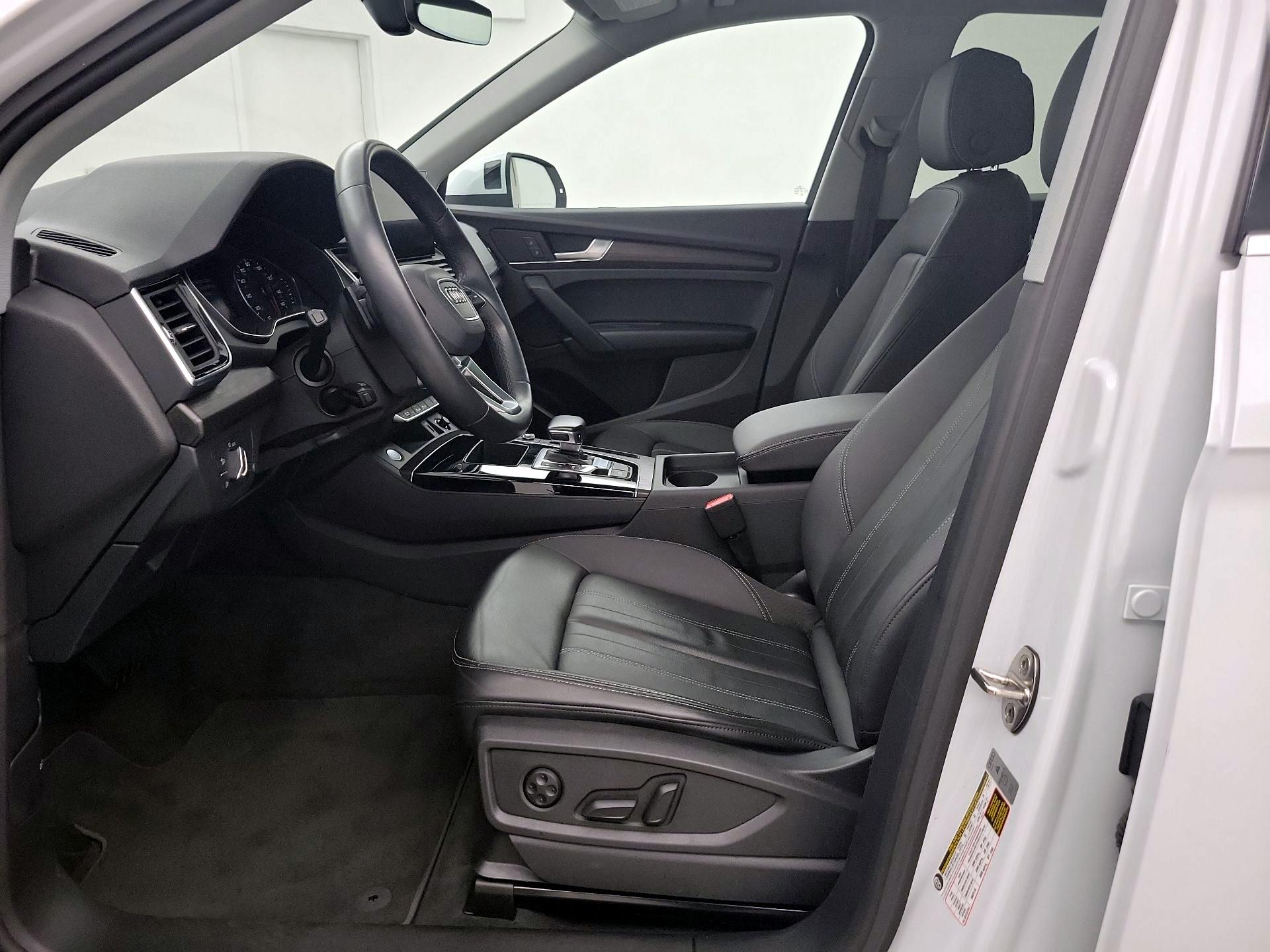 Thumbnail: 2023 Audi Q5 - 11