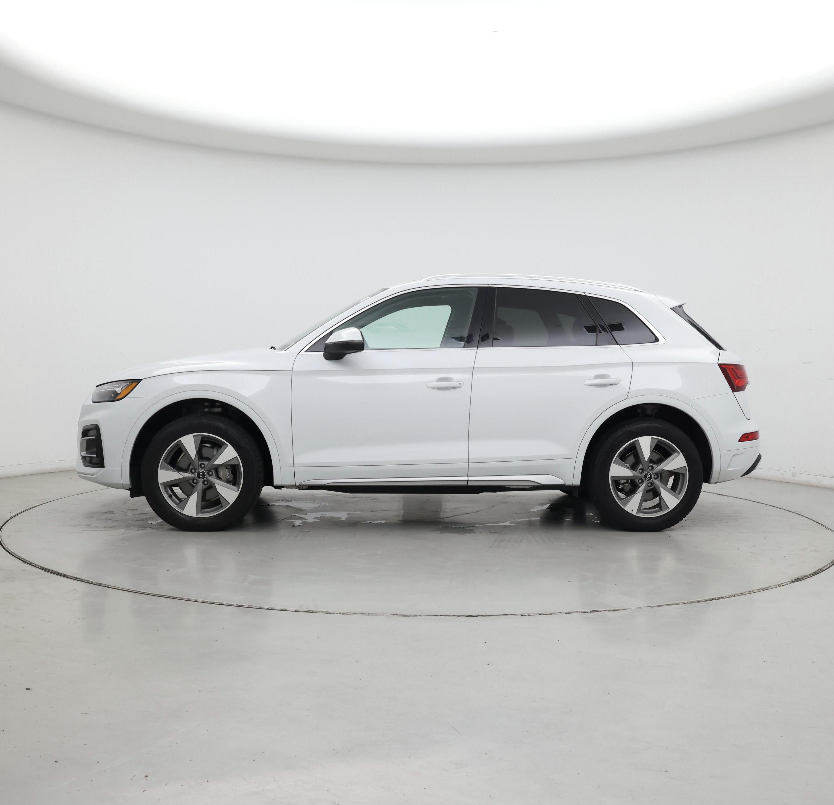 Thumbnail: 2023 Audi Q5 - 3