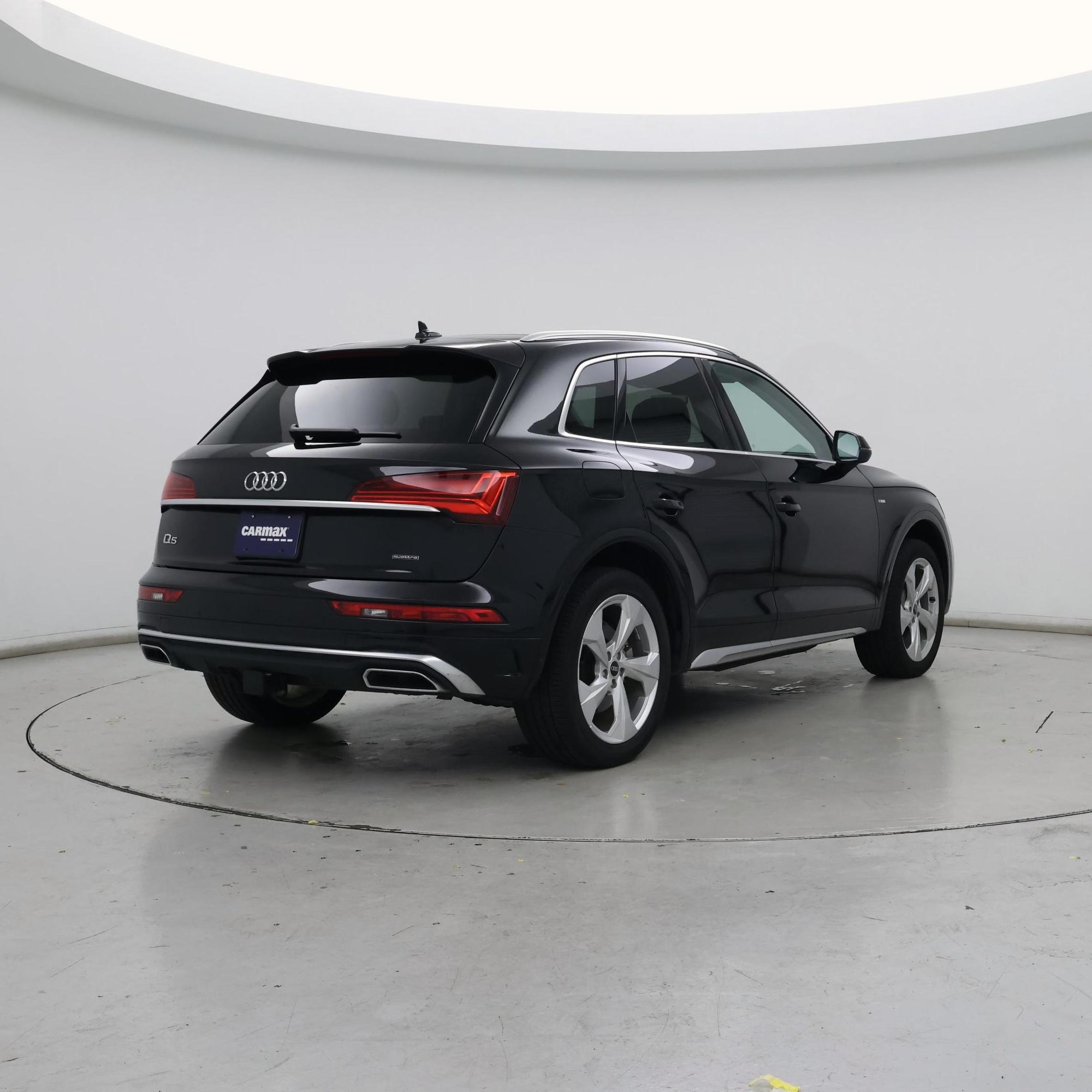 Thumbnail: 2023 Audi Q5 - 8