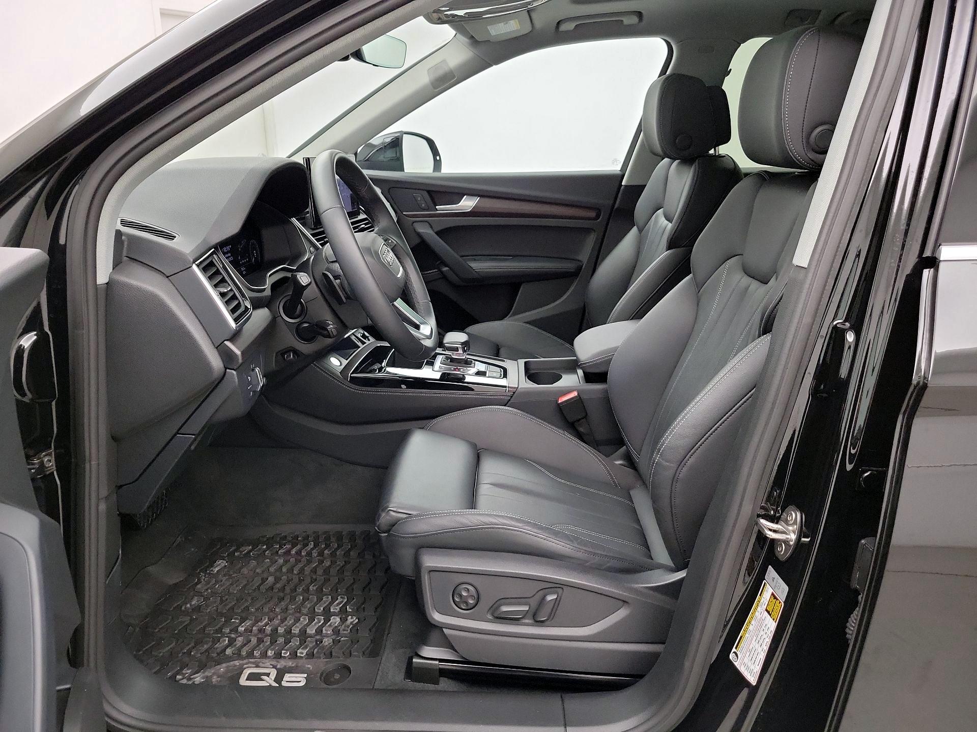 Thumbnail: 2023 Audi Q5 - 11