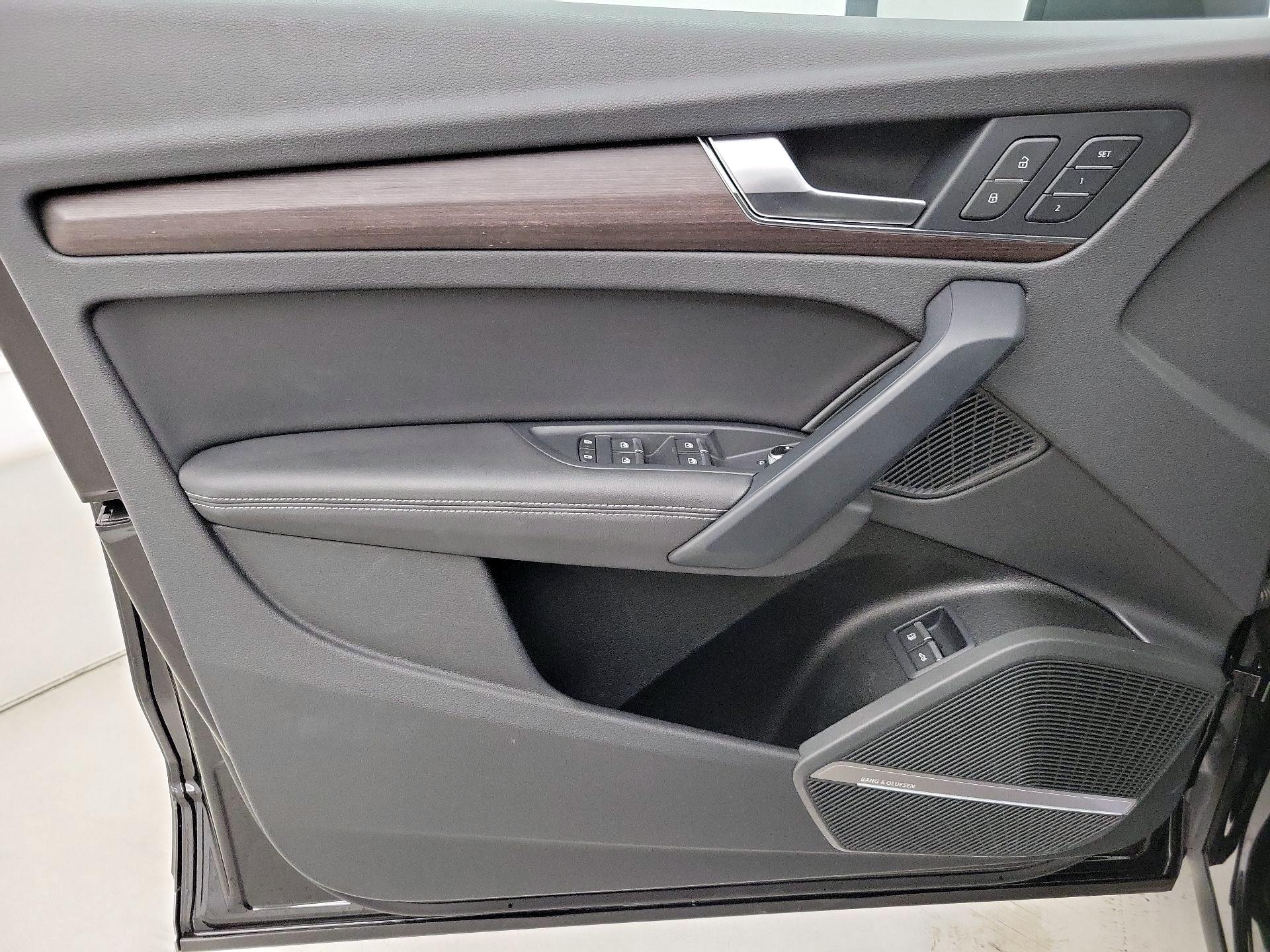 Thumbnail: 2023 Audi Q5 - 12