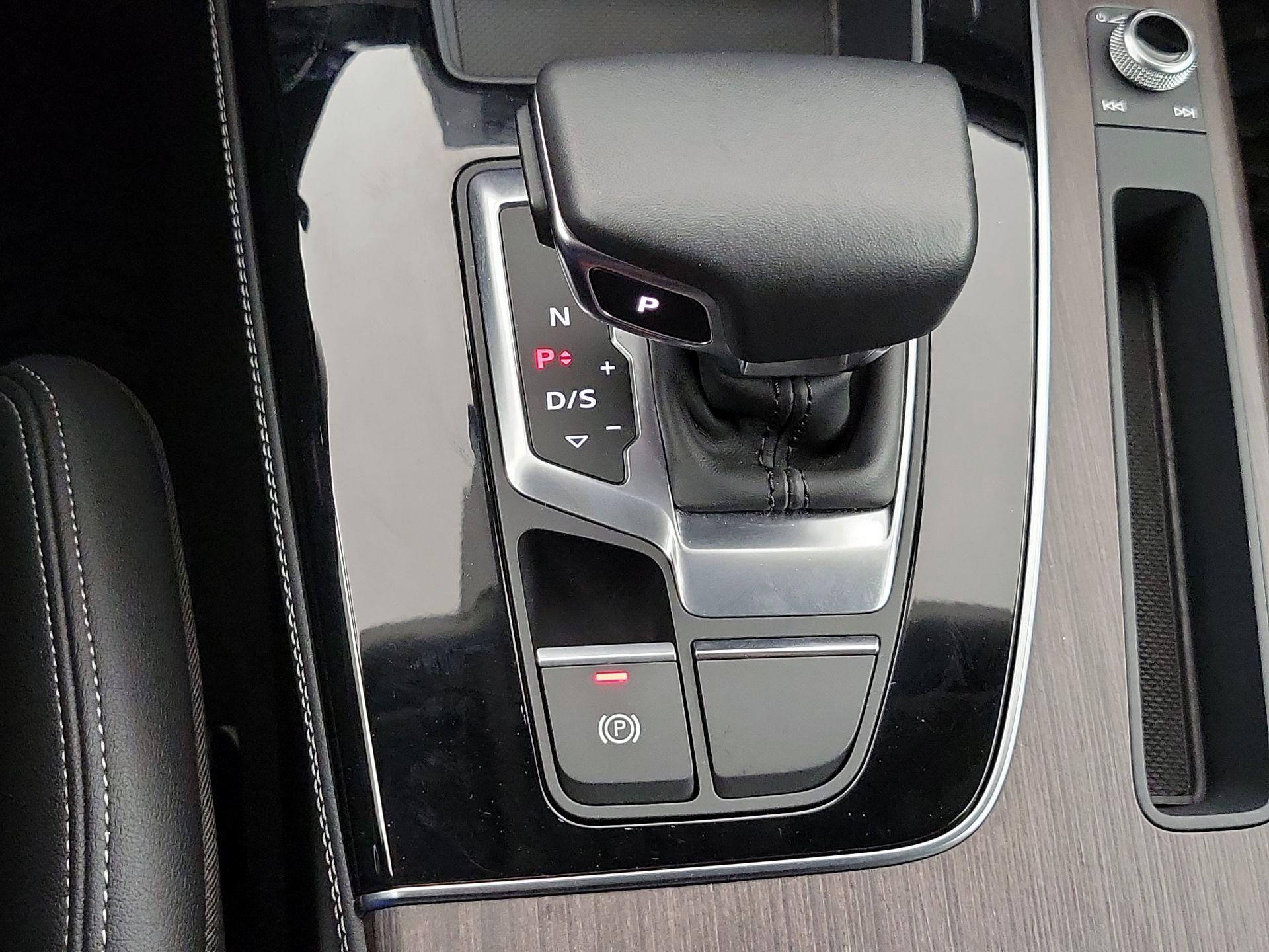 Thumbnail: 2023 Audi Q5 - 18