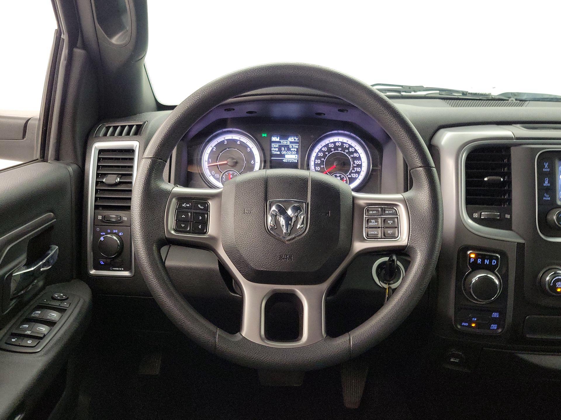 Thumbnail: 2021 RAM 1500 Classic - 10