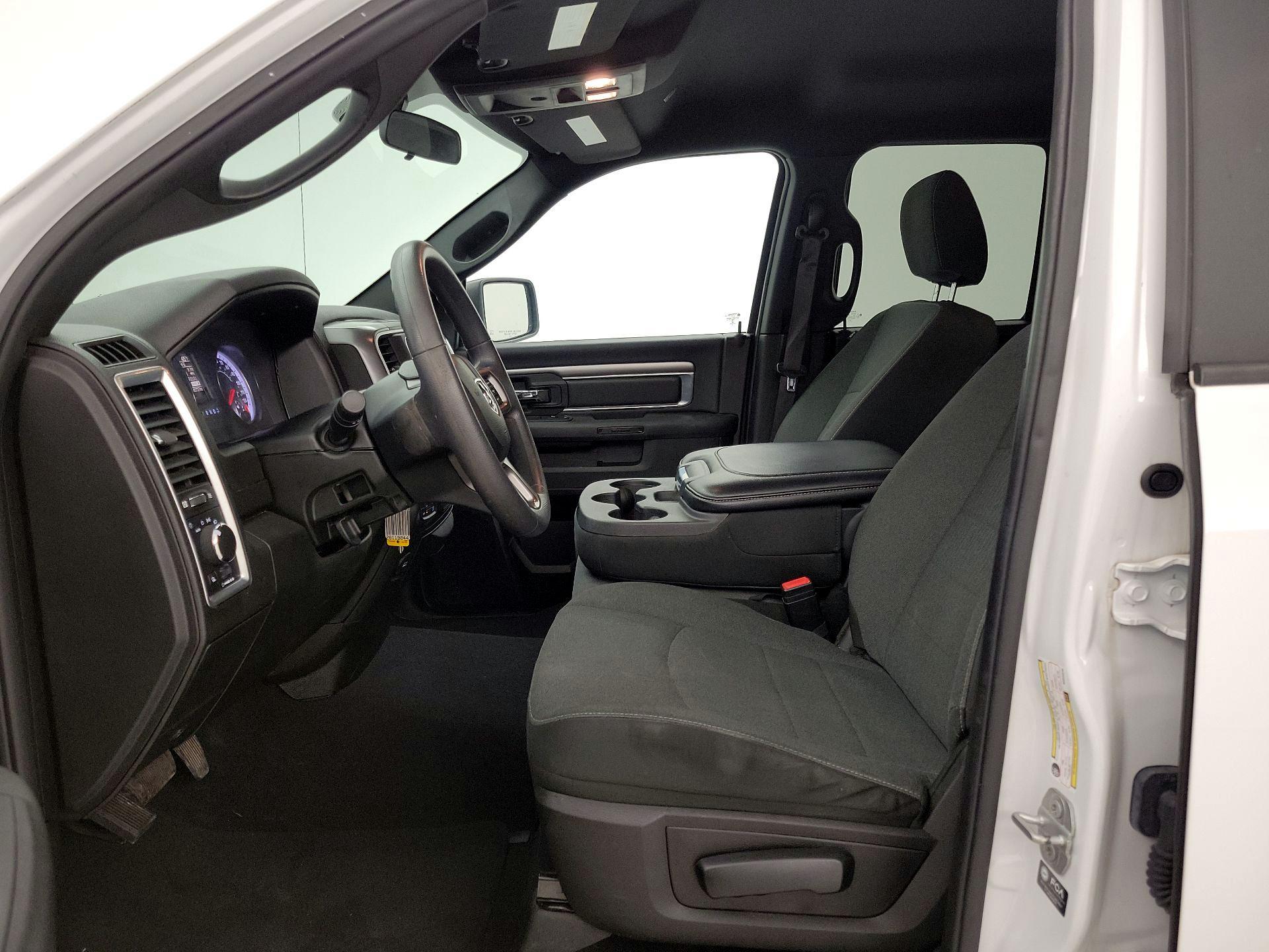 Thumbnail: 2021 RAM 1500 Classic - 11