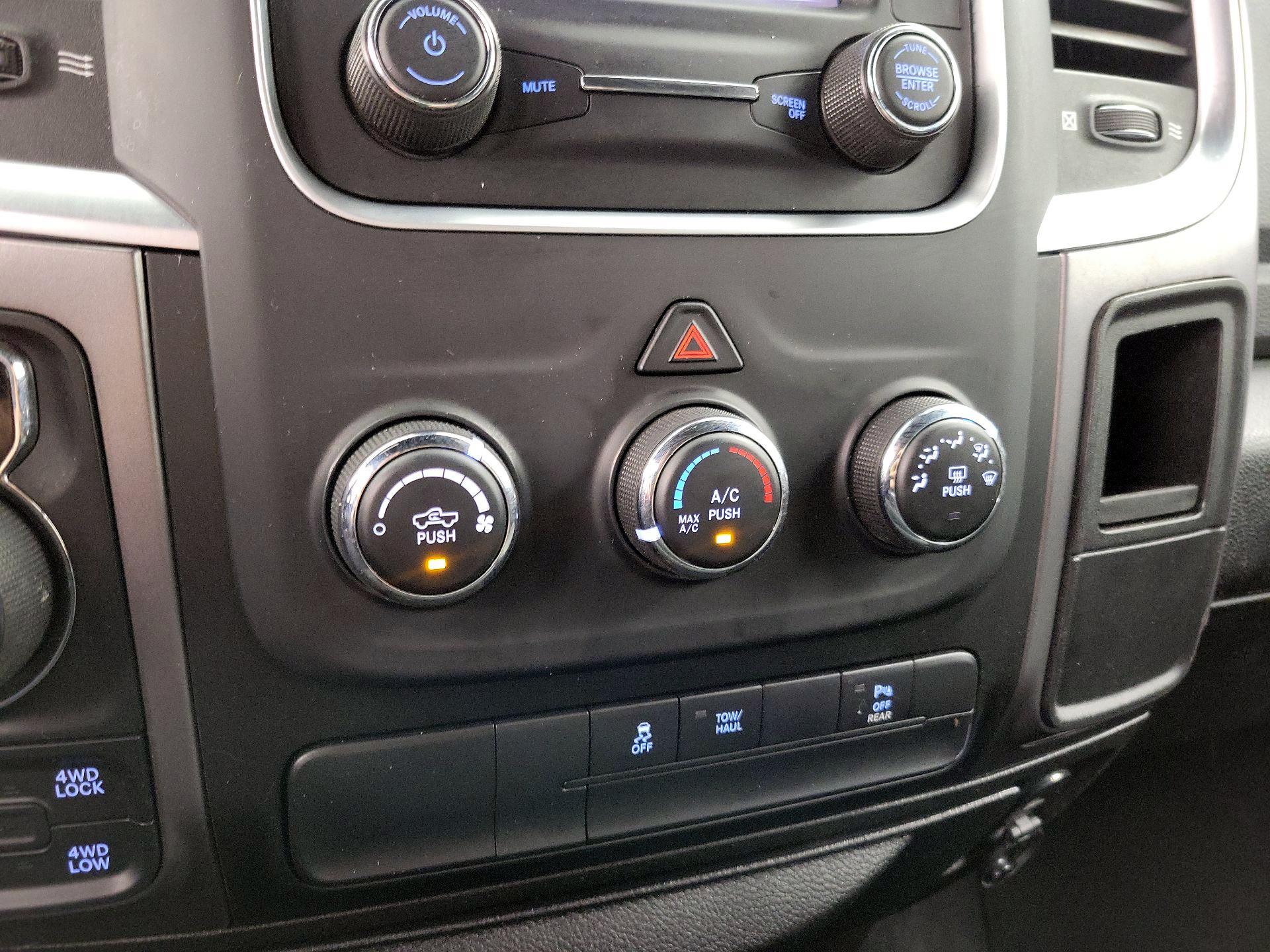 Thumbnail: 2021 RAM 1500 Classic - 16