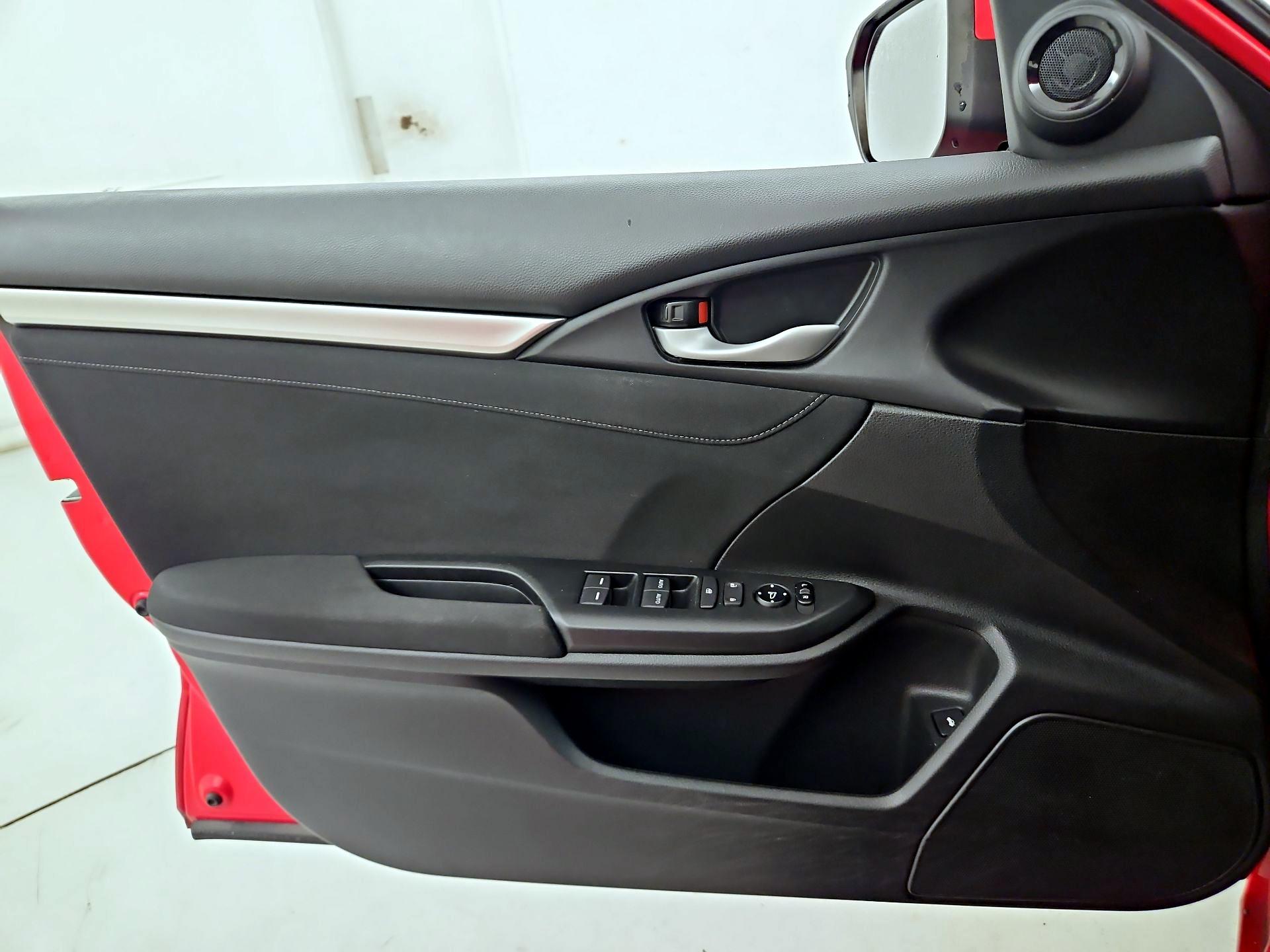 Thumbnail: 2017 Honda Civic - 12