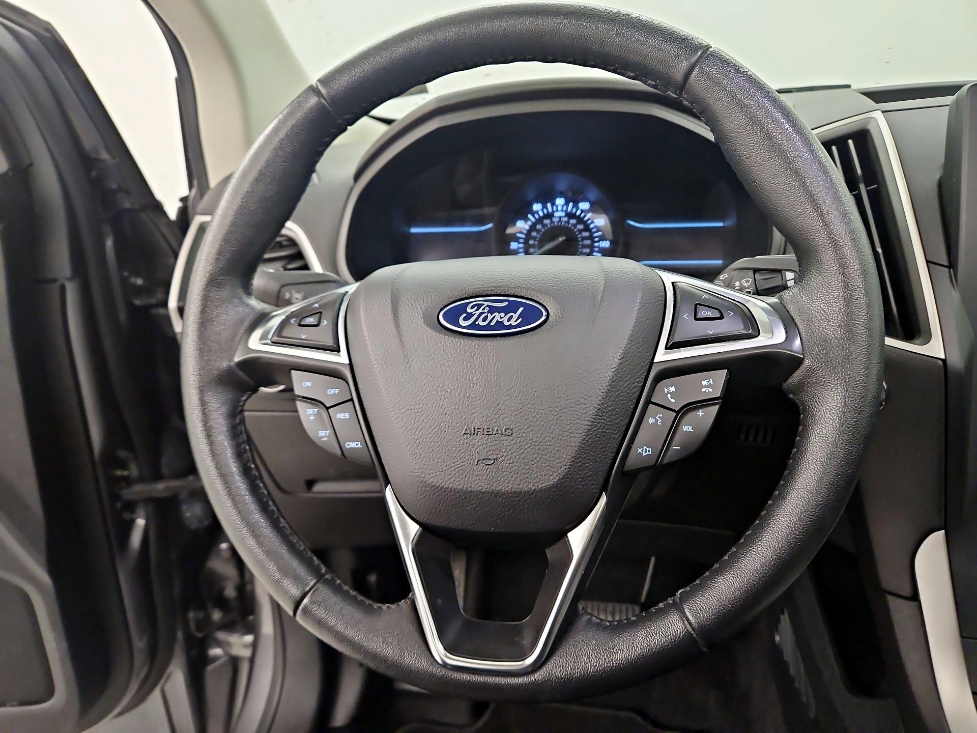Thumbnail: 2022 Ford Edge - 10