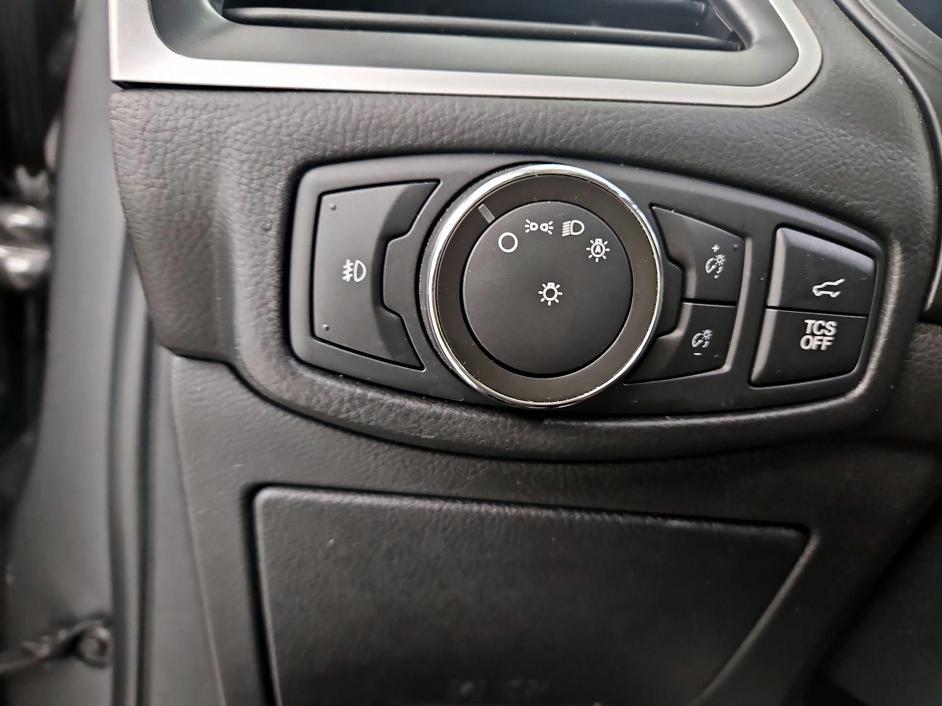 Thumbnail: 2022 Ford Edge - 13