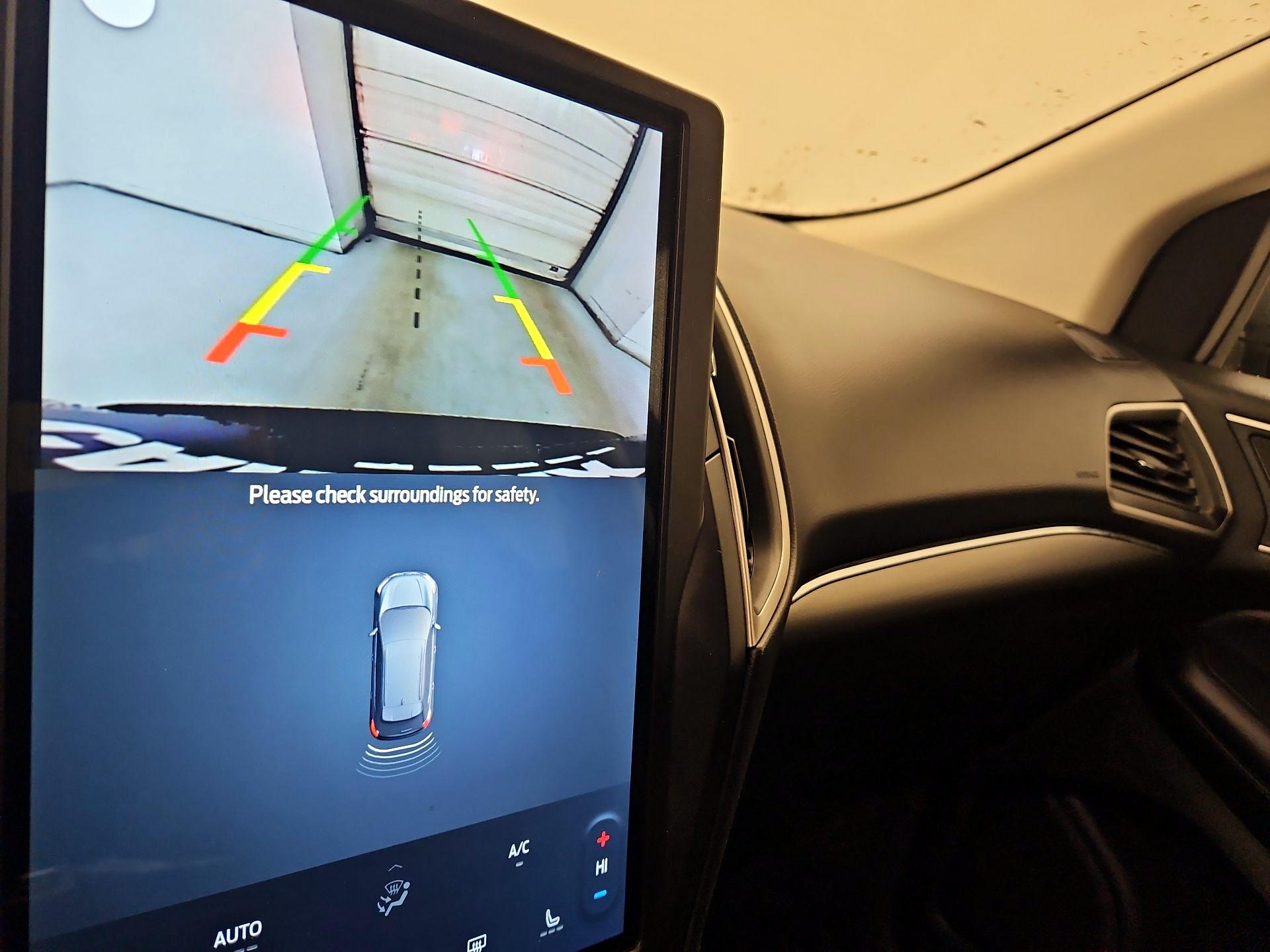 Thumbnail: 2022 Ford Edge - 14