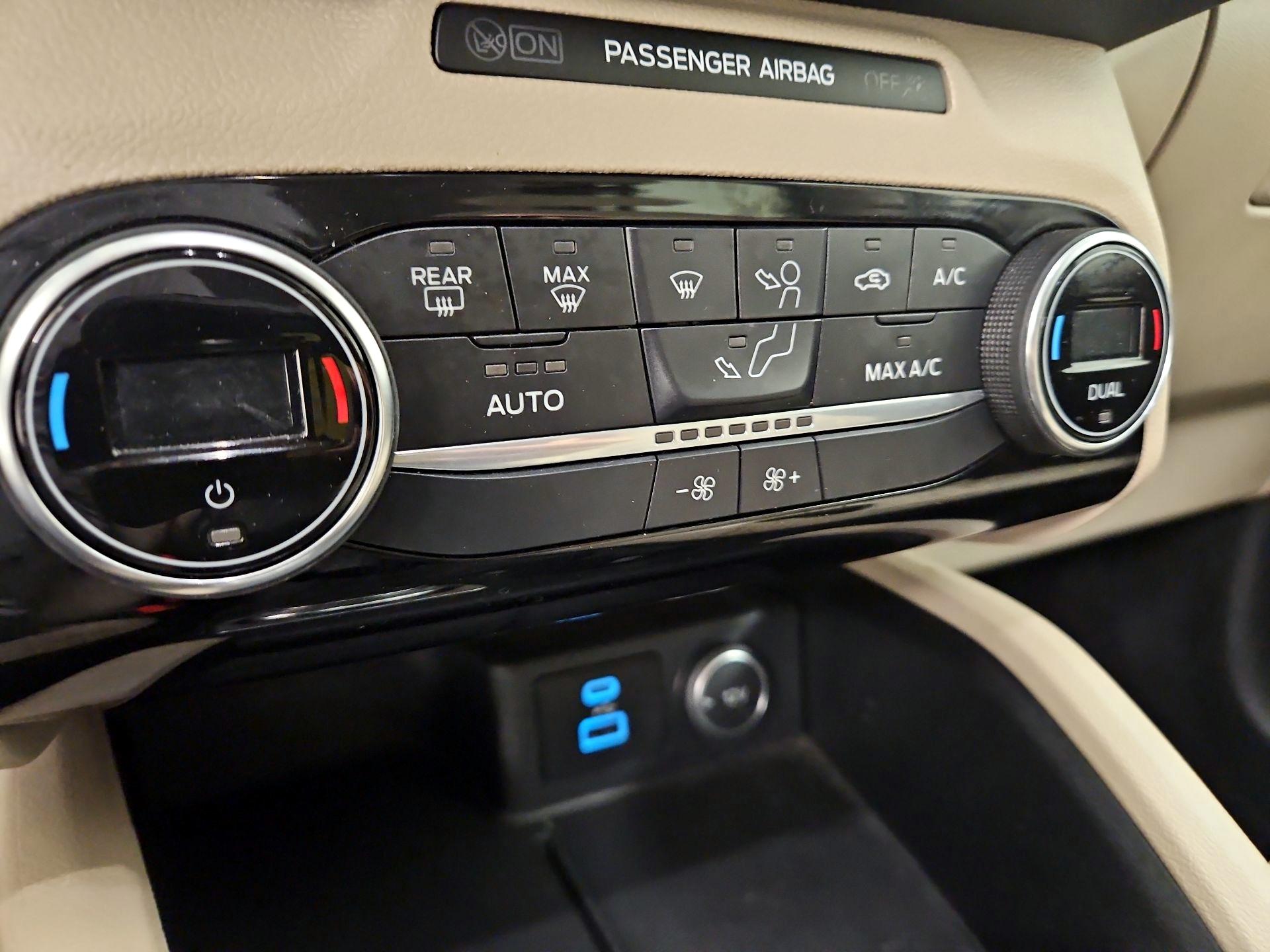 Thumbnail: 2021 Ford Escape - 16