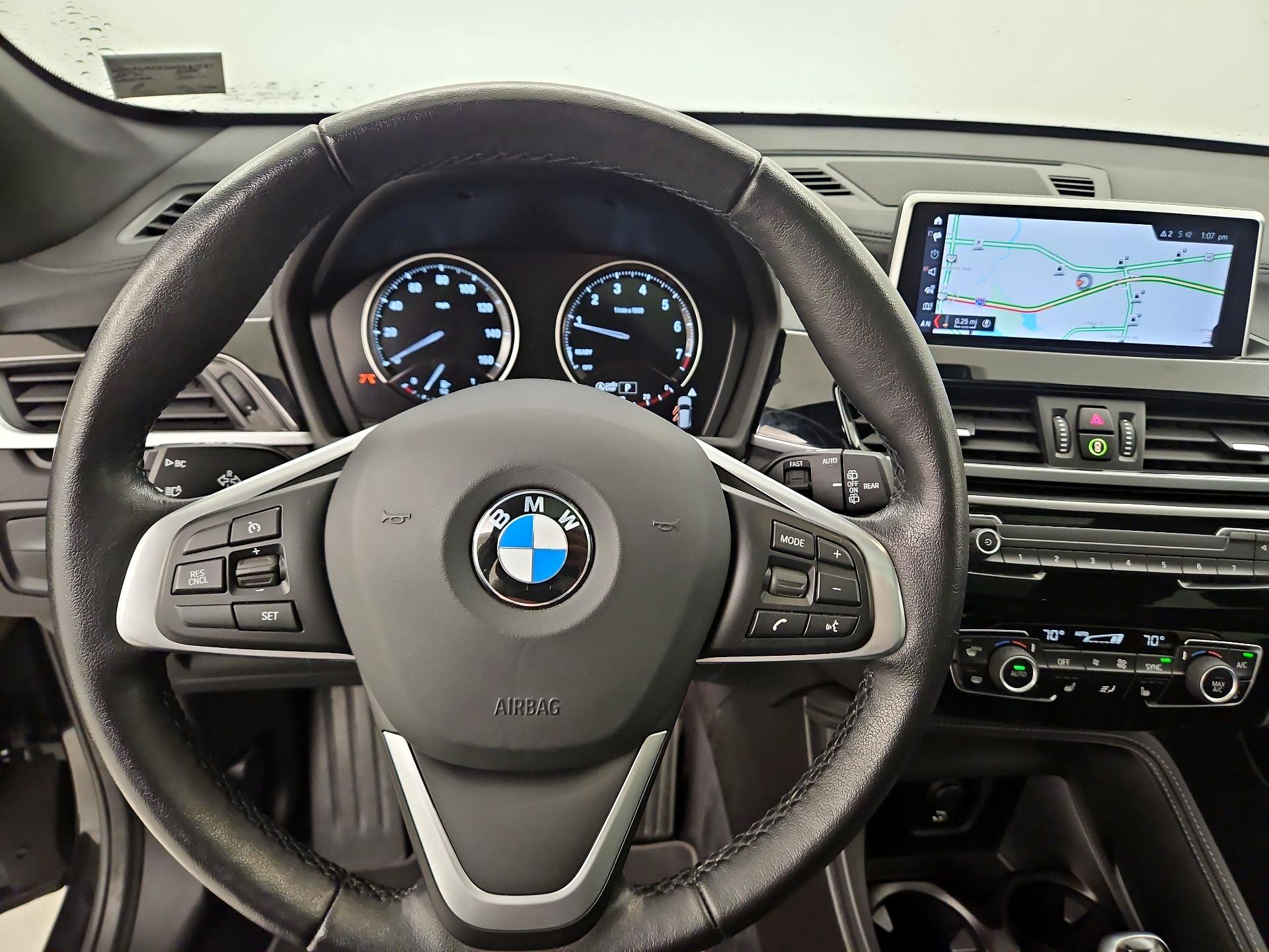 Thumbnail: 2022 BMW X1 - 10