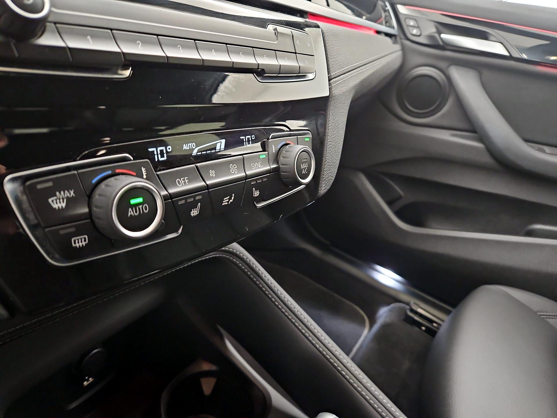 Thumbnail: 2022 BMW X1 - 17