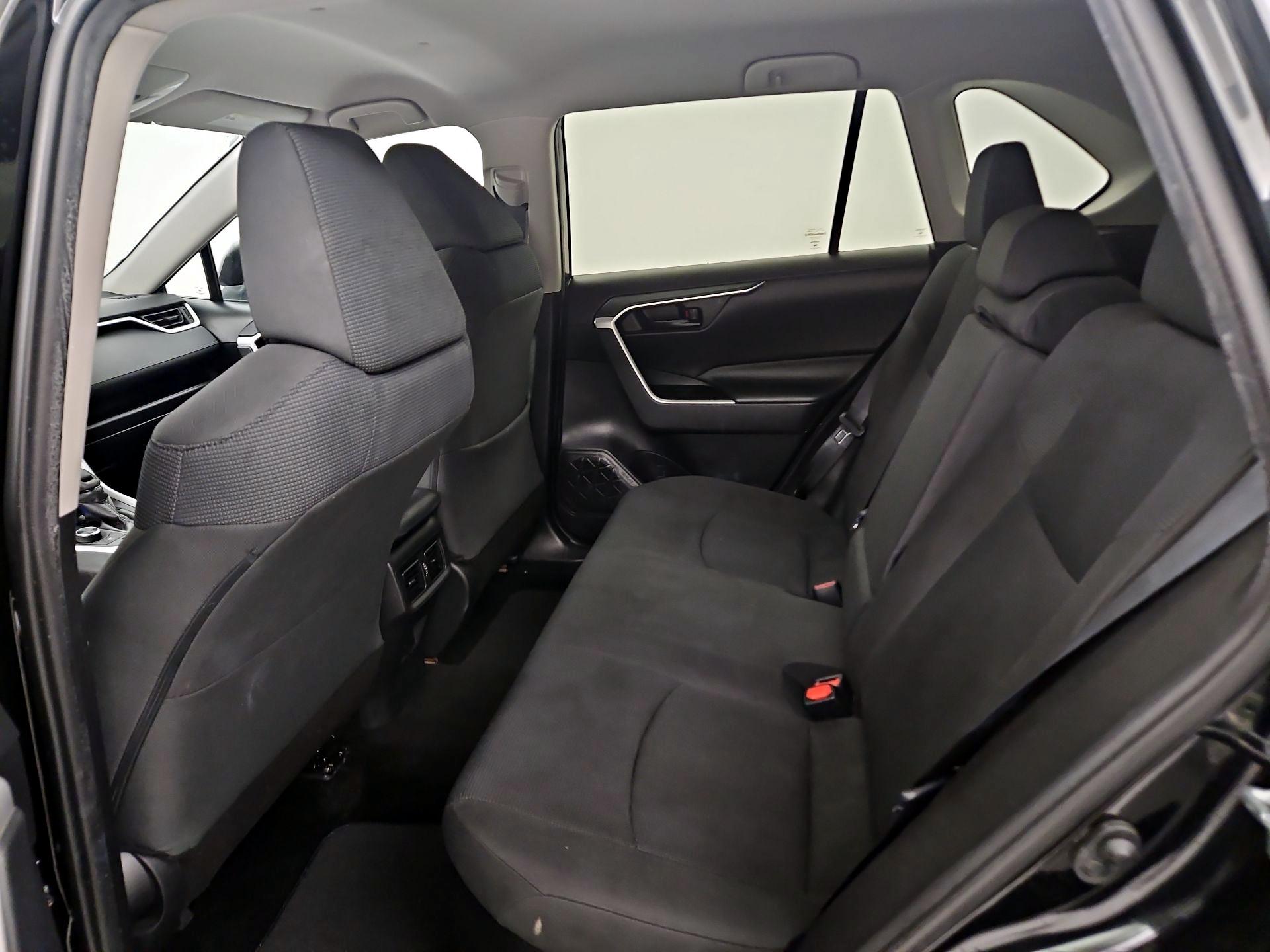 Thumbnail: 2020 Toyota RAV4 - 19