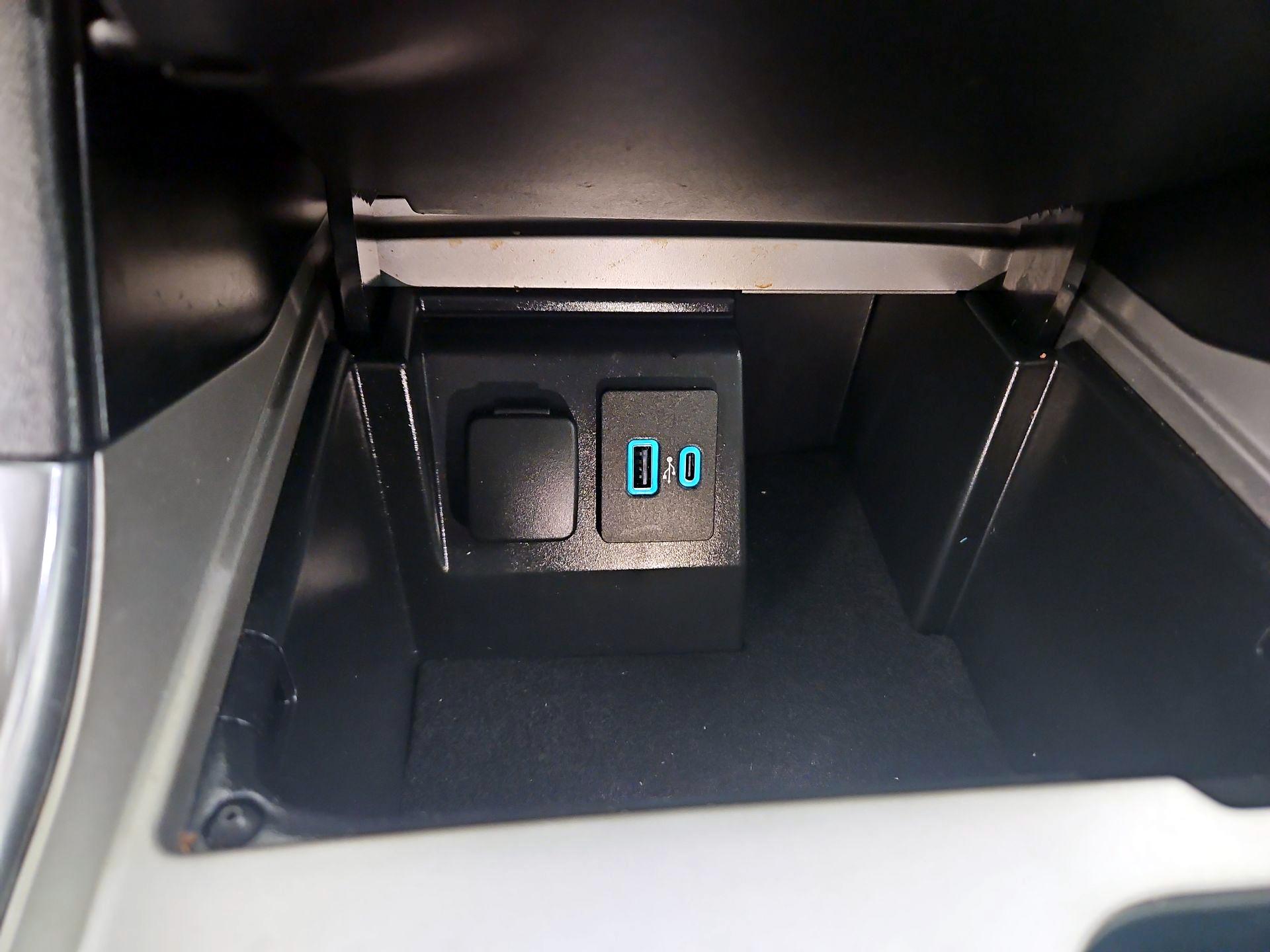 Thumbnail: 2023 Ford Explorer - 18