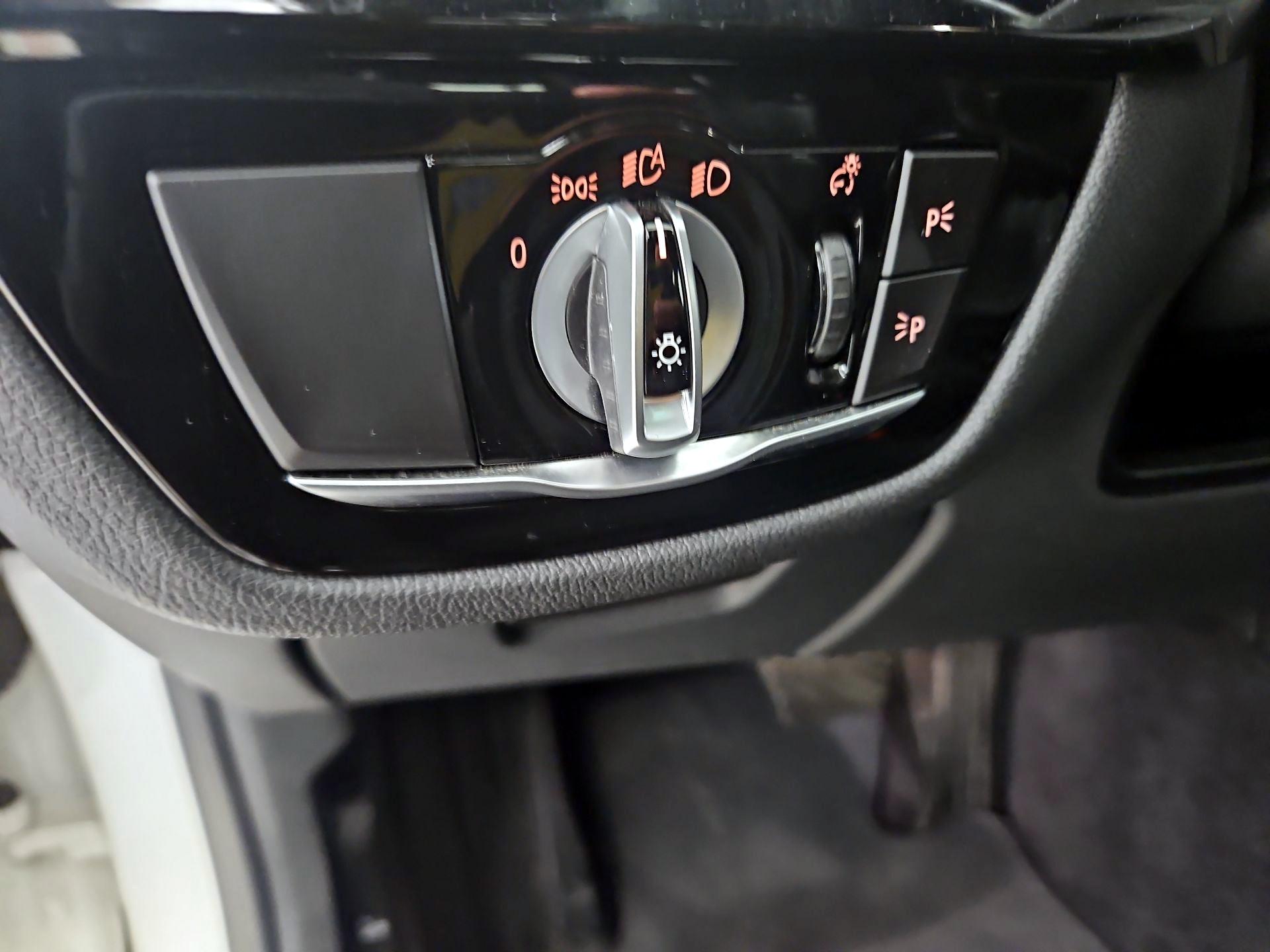 Thumbnail: 2020 BMW 5 Series - 13