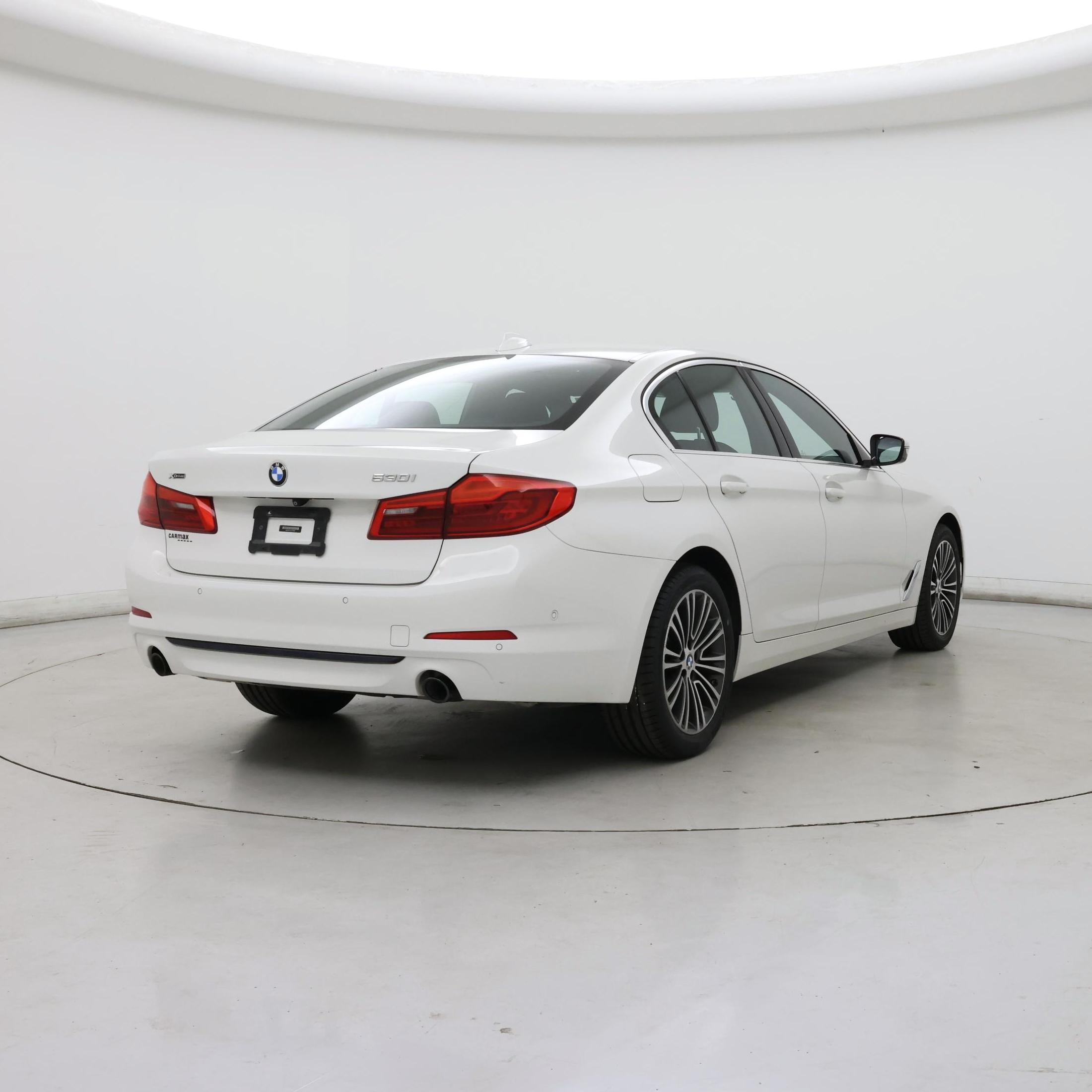 Thumbnail: 2020 BMW 5 Series - 8