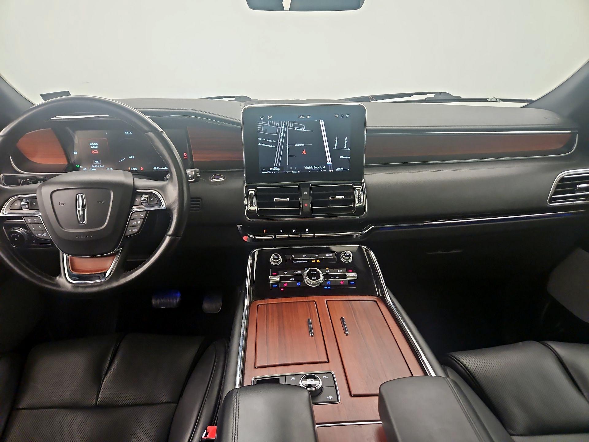 Thumbnail: 2020 Lincoln Navigator L - 9