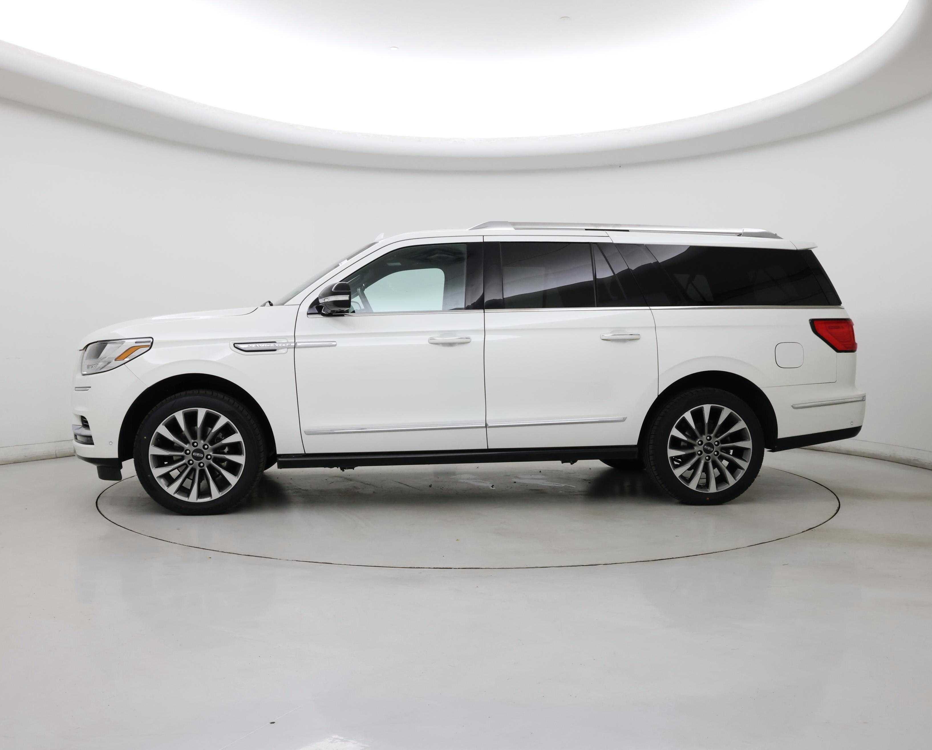 Thumbnail: 2020 Lincoln Navigator L - 3