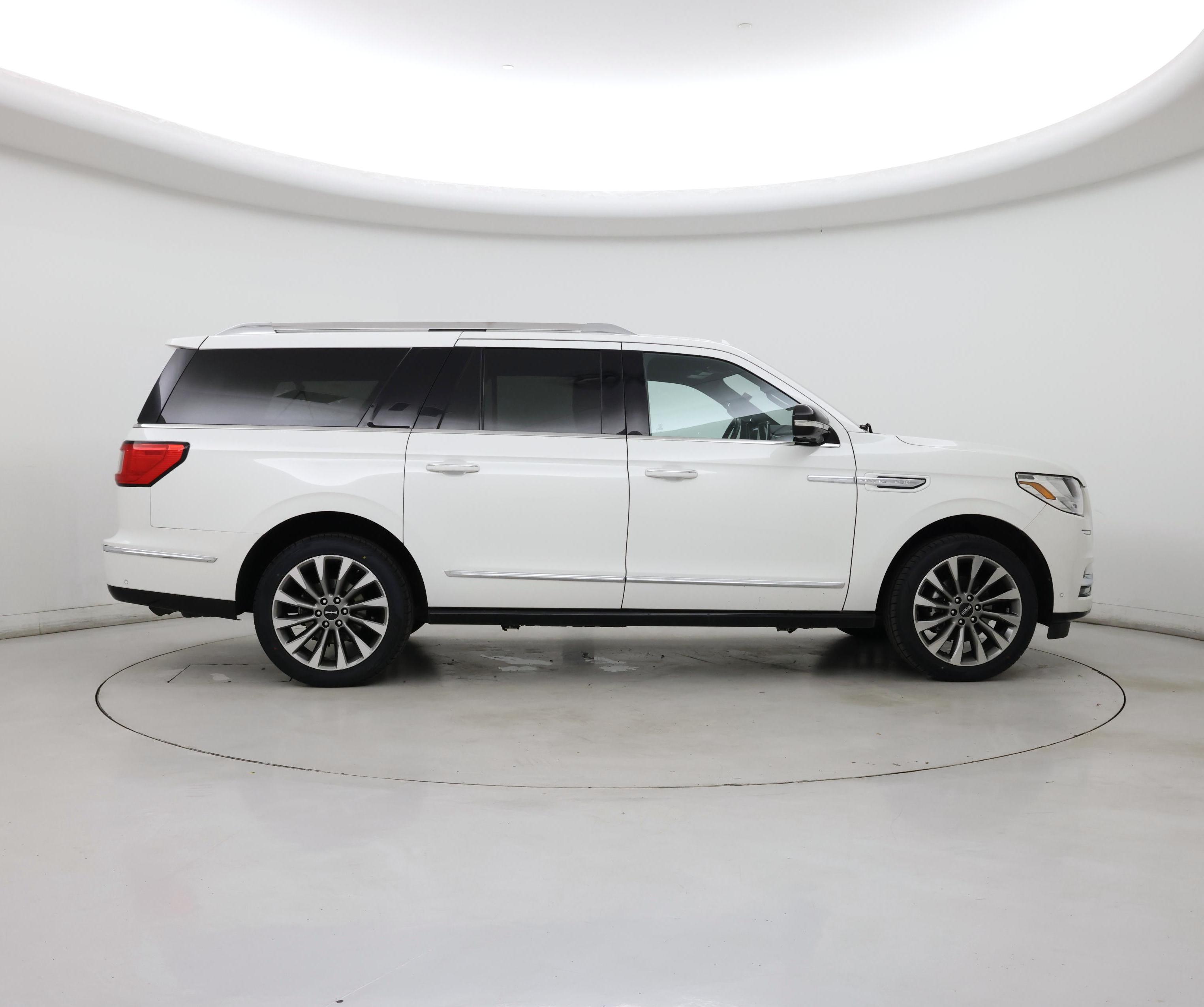 Thumbnail: 2020 Lincoln Navigator L - 7