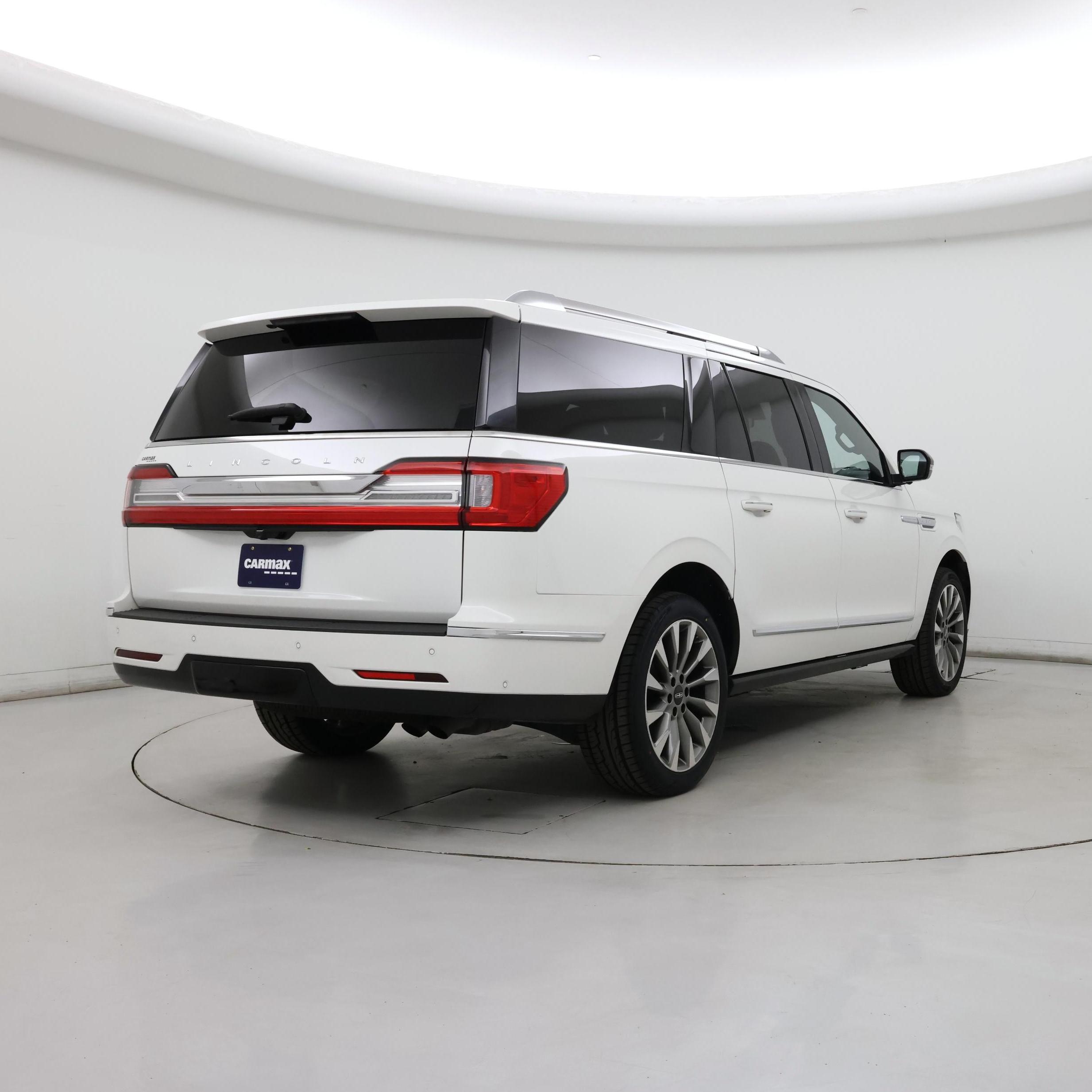 Thumbnail: 2020 Lincoln Navigator L - 8