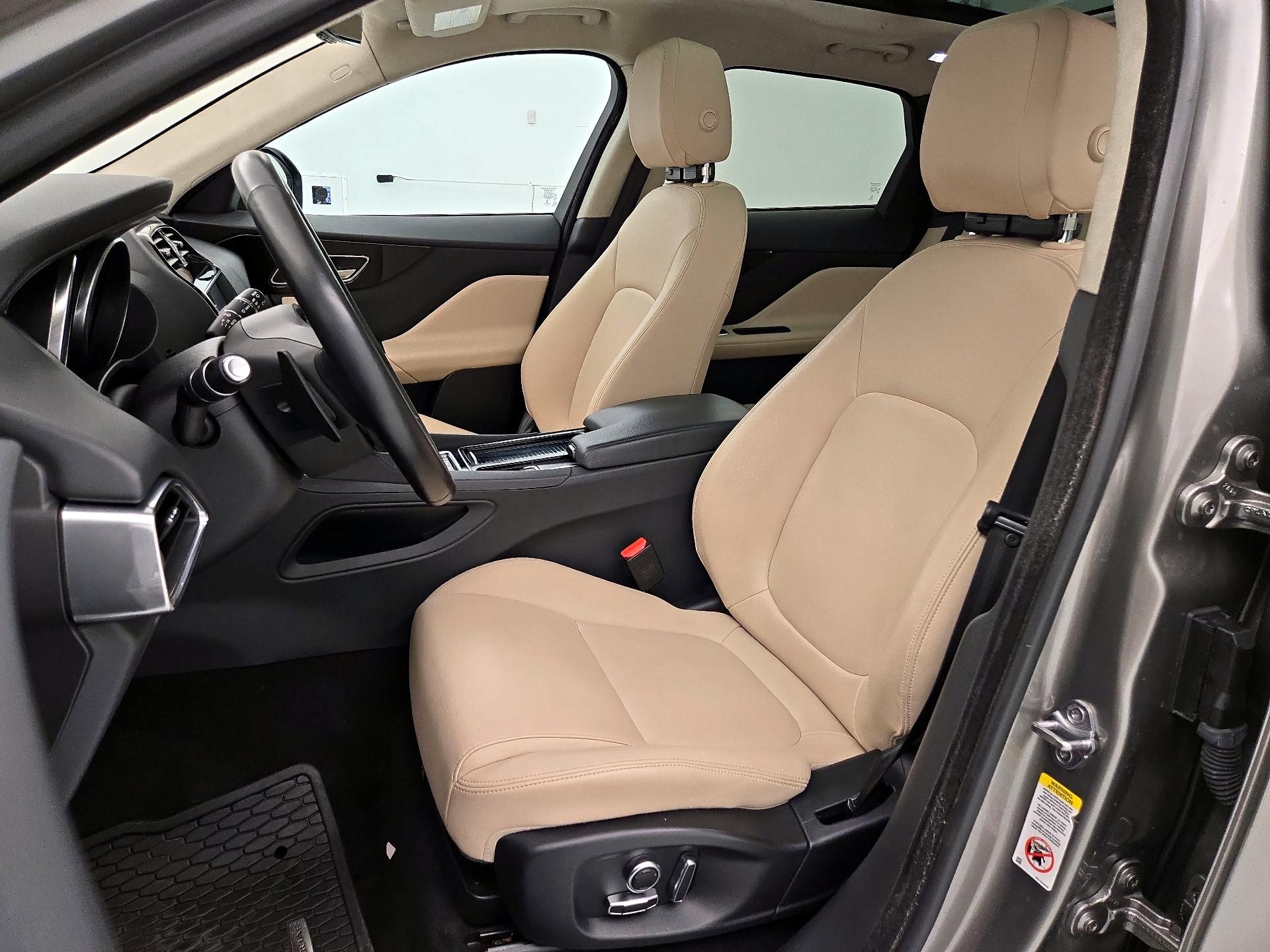 Thumbnail: 2020 Jaguar F-Pace - 11