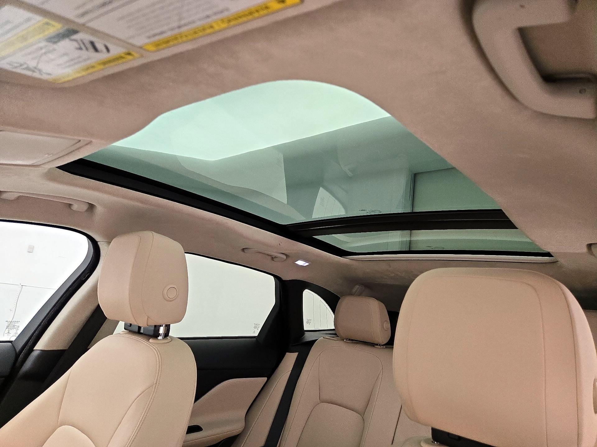 Thumbnail: 2020 Jaguar F-Pace - 20