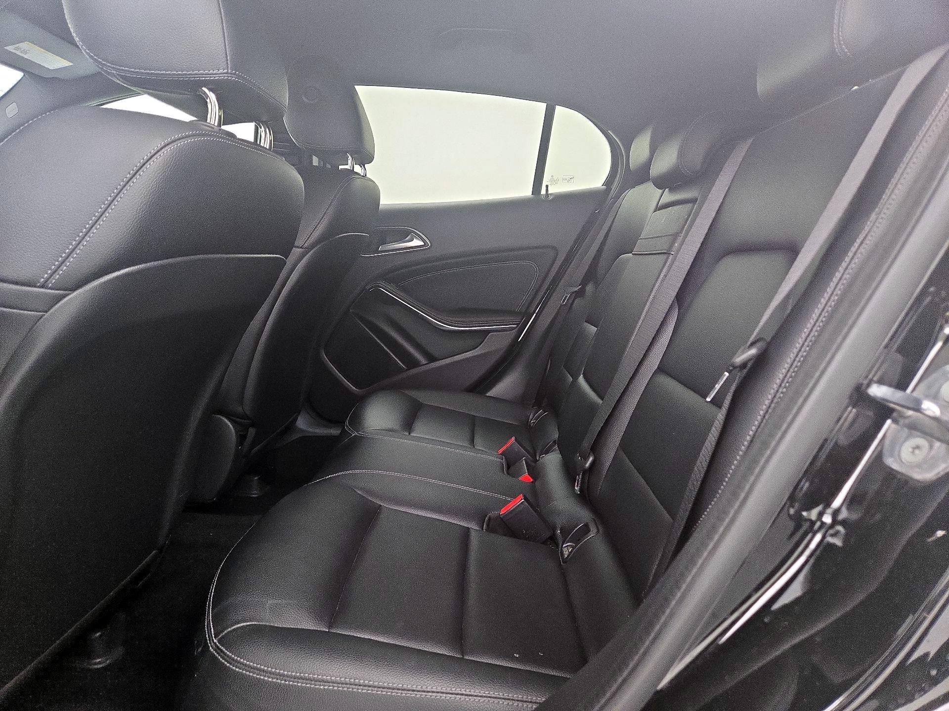 Thumbnail: 2020 Mercedes-Benz GLA - 18