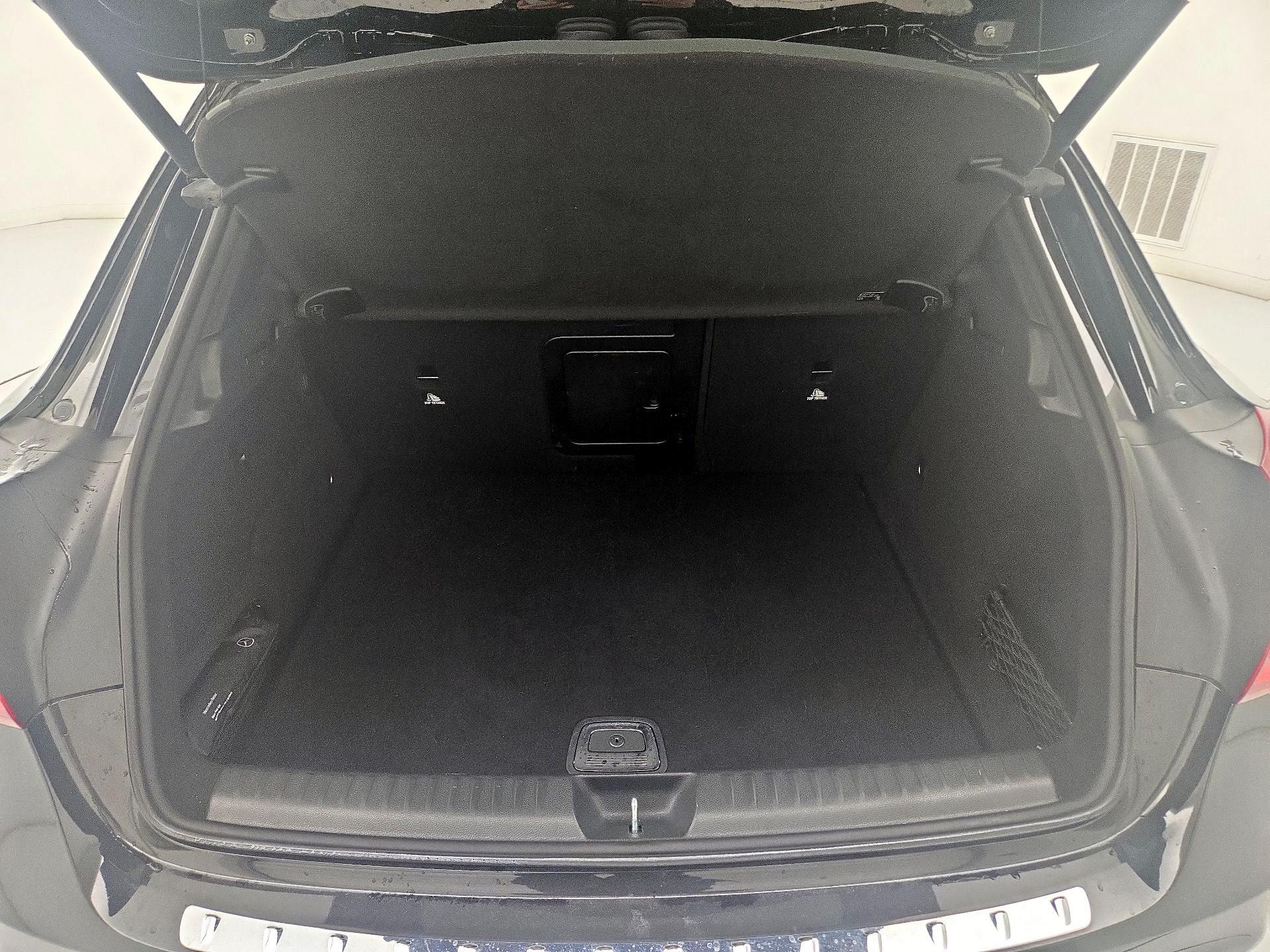 Thumbnail: 2020 Mercedes-Benz GLA - 19