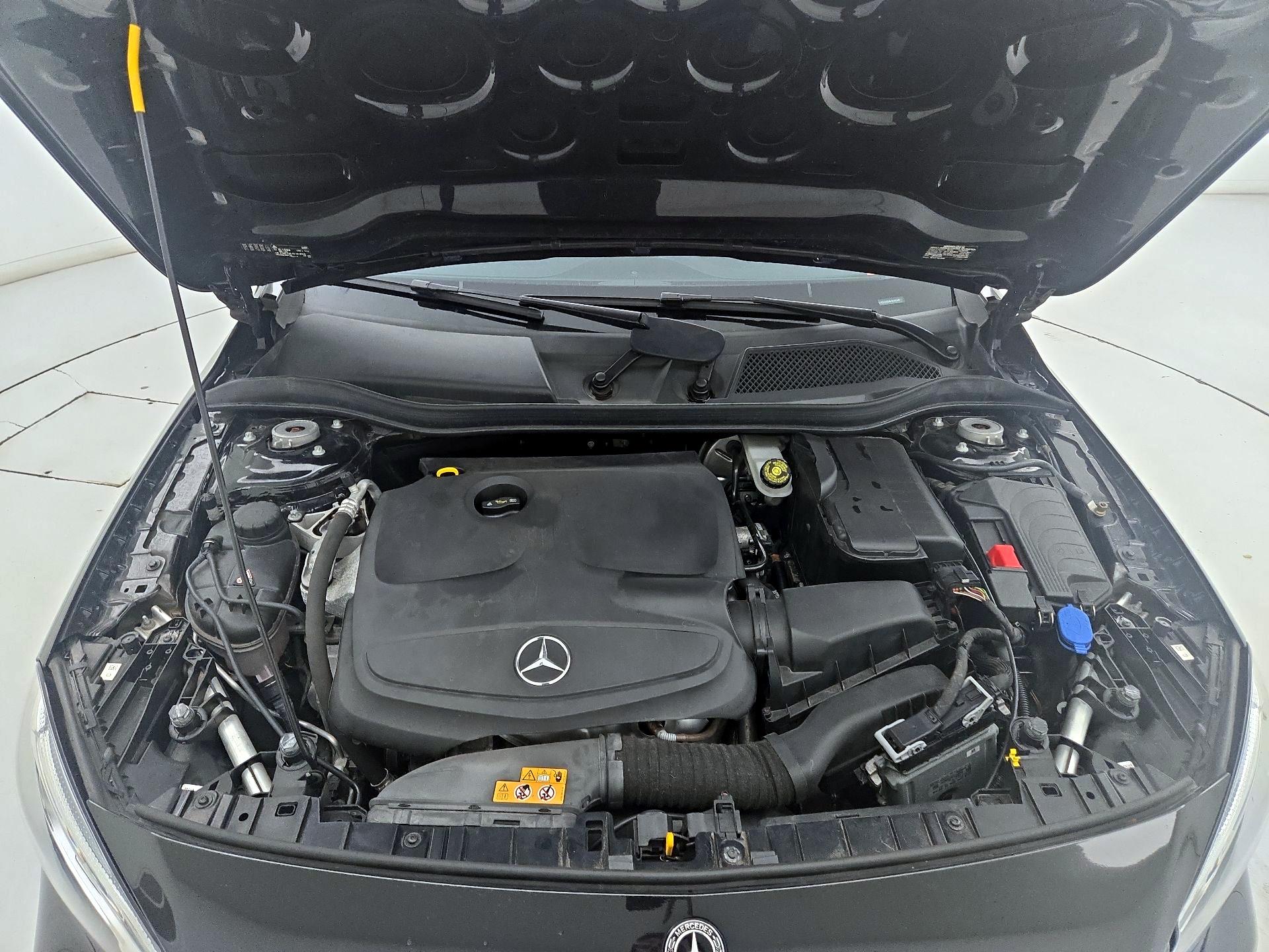 Thumbnail: 2020 Mercedes-Benz GLA - 20