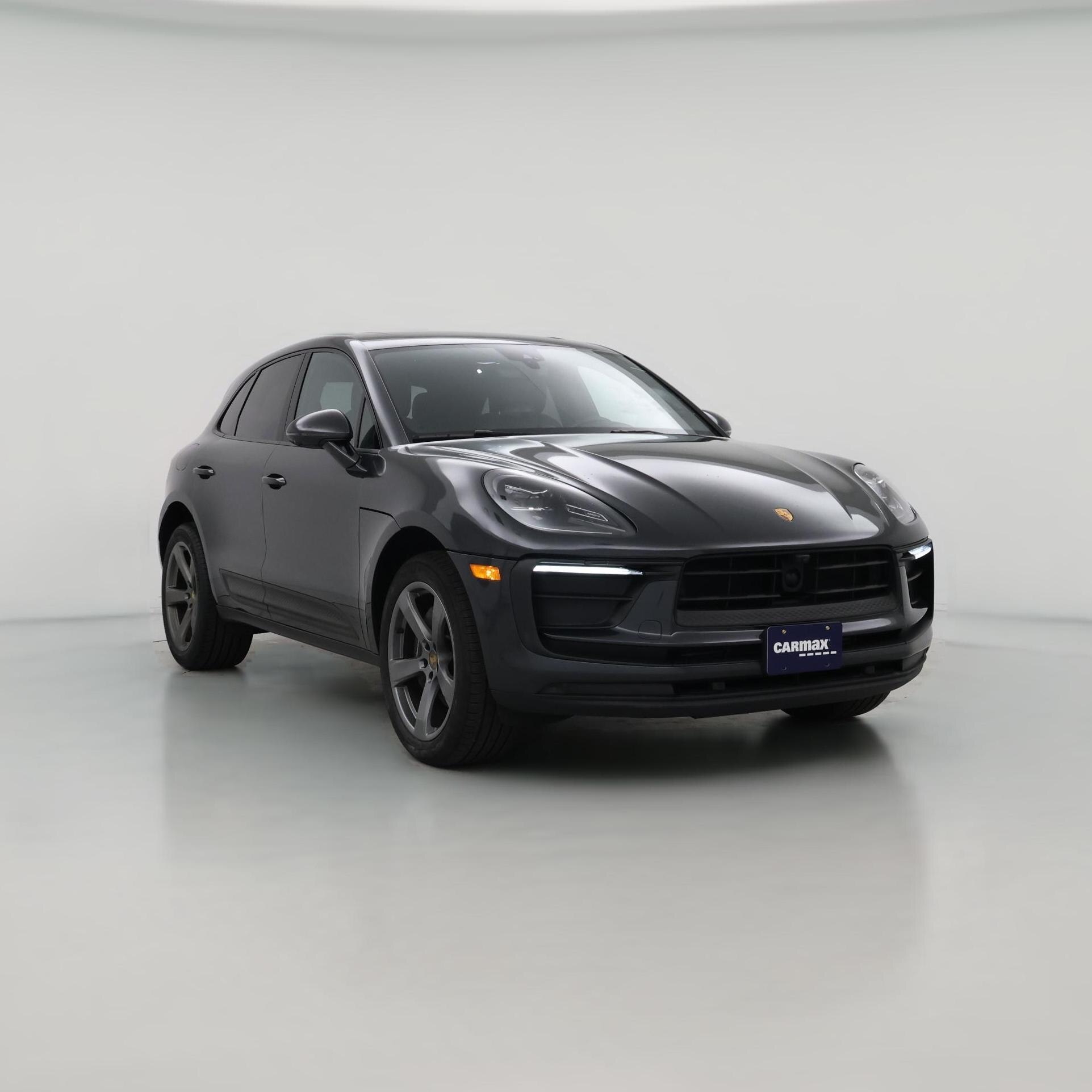 Thumbnail: 2023 Porsche Macan - 1