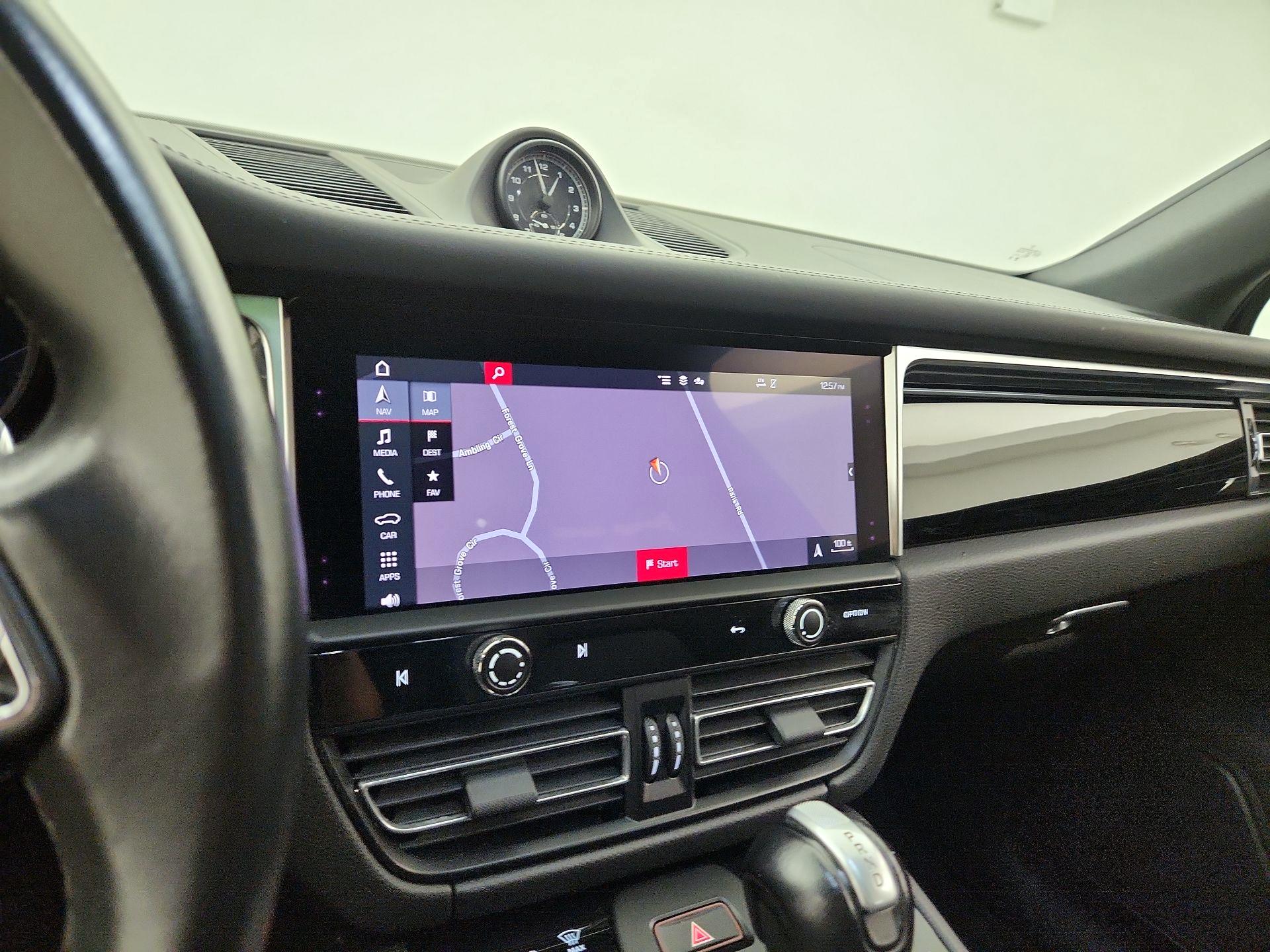 Thumbnail: 2023 Porsche Macan - 14