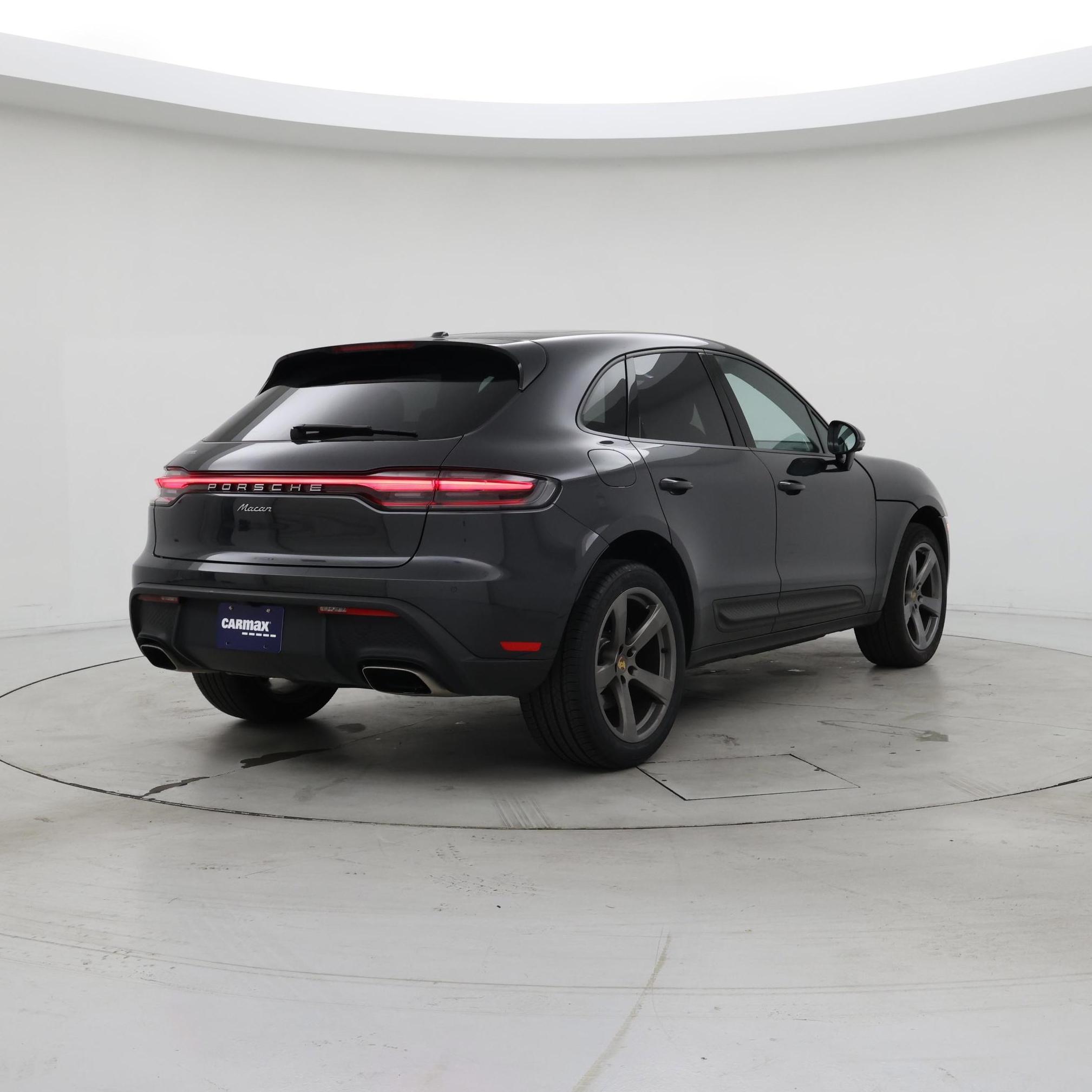 Thumbnail: 2023 Porsche Macan - 8